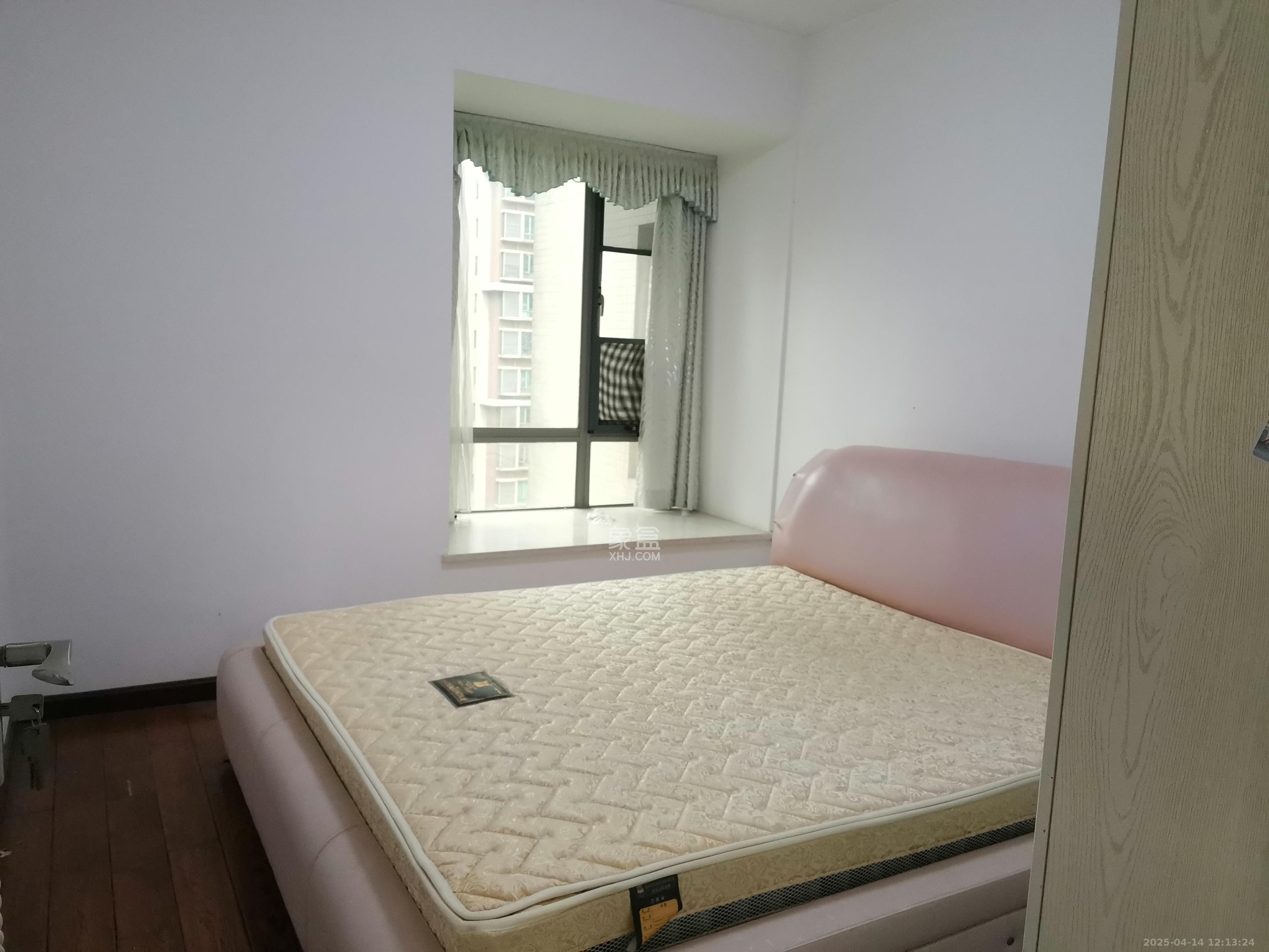 新城新世界一二三期 3室2厅2卫 2700.0元/月 新城新世界一二三期 3室2厅2卫 2700.0元/月室内图