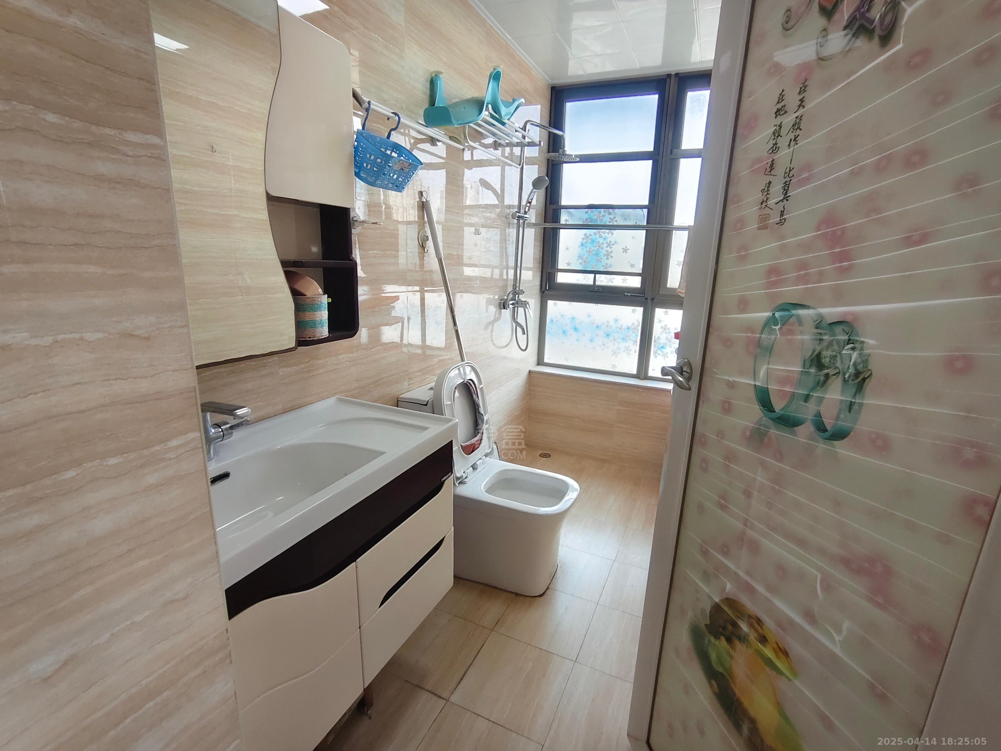 锦绣香江(湖湘文化城) 4室2厅2卫 1880.0元/月 锦绣香江(湖湘文化城) 4室2厅2卫 1880.0元/月室内图