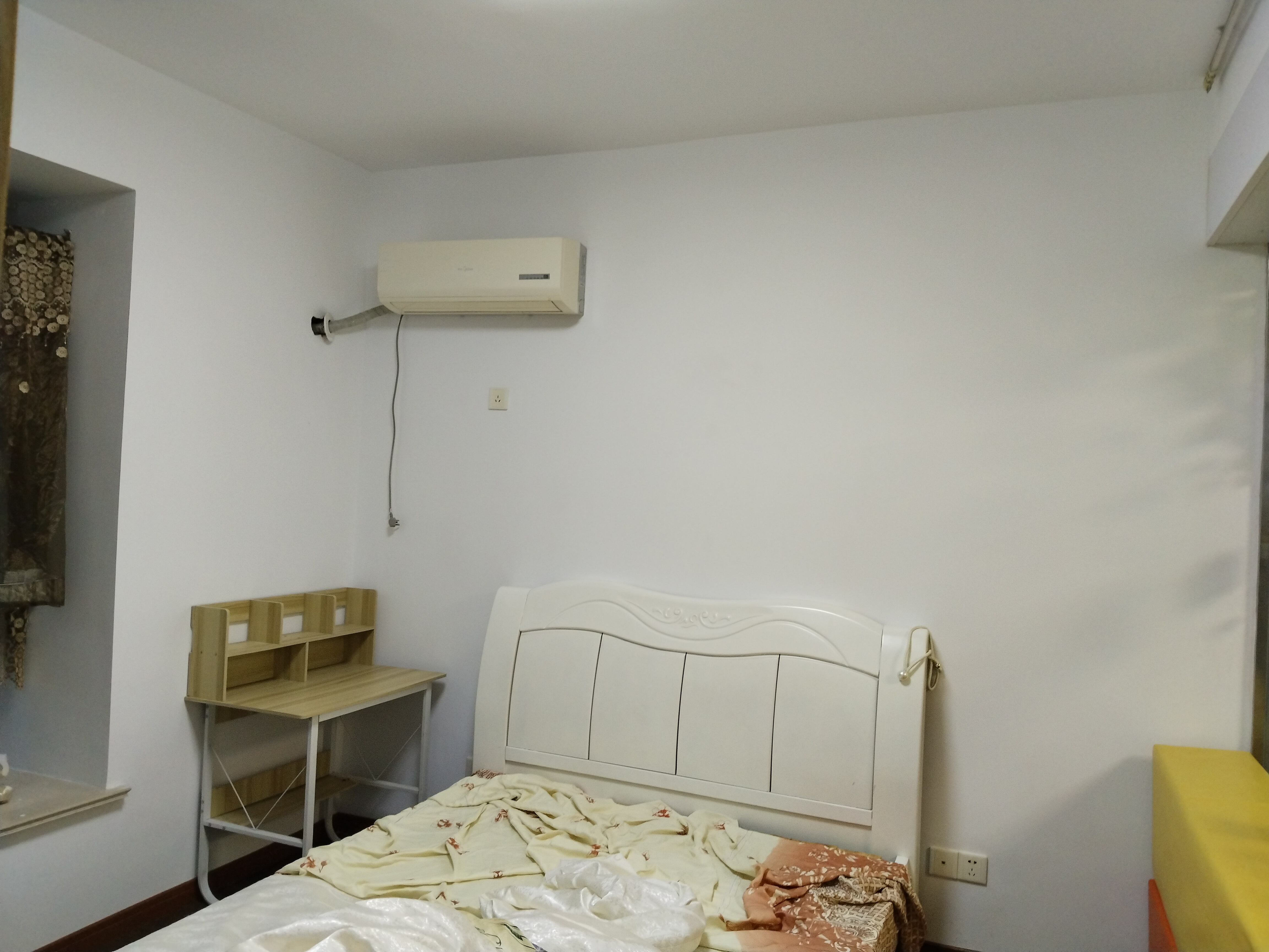 溪谷新村  3室2厅1卫   1000.00元/月室内图