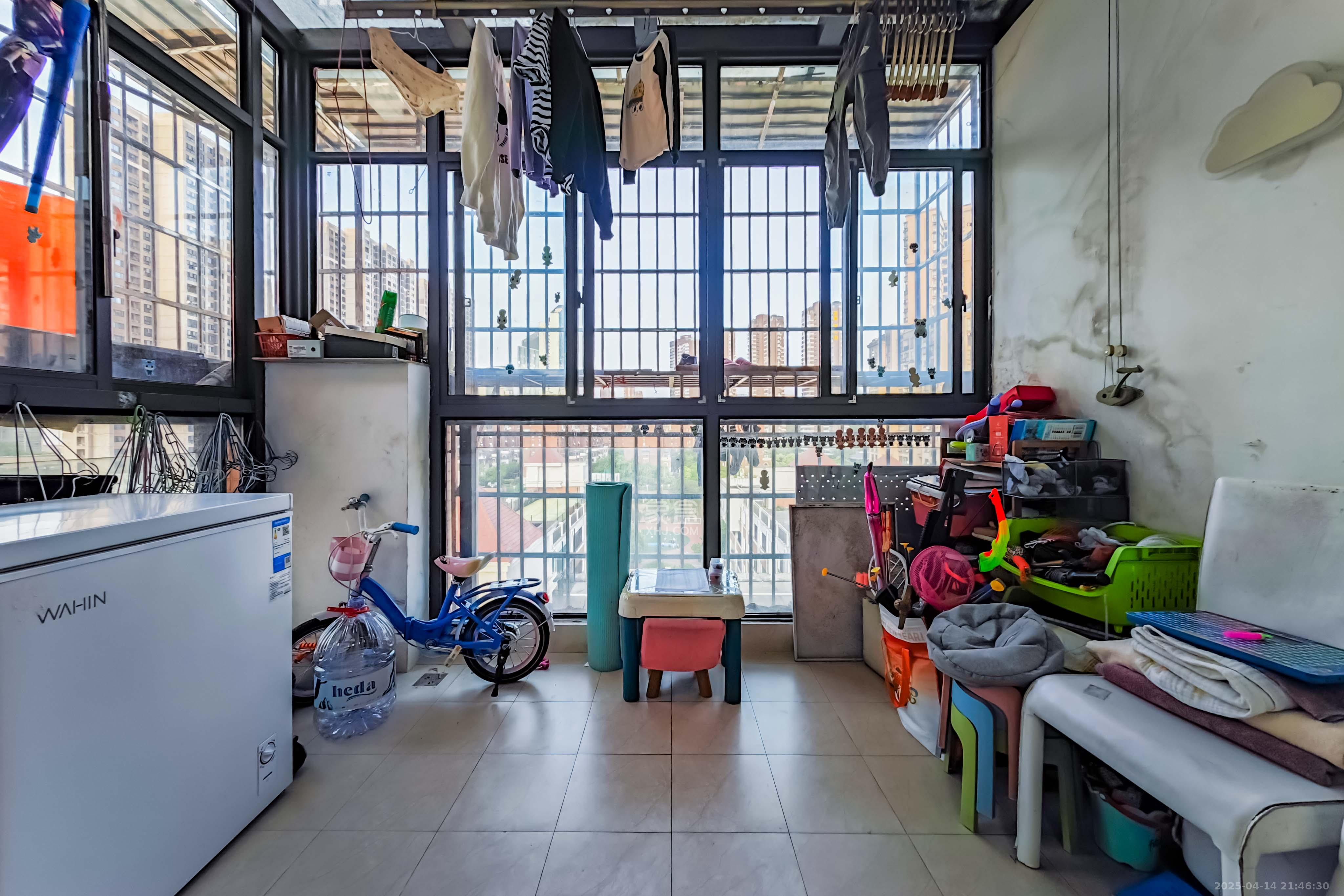 中城丽景香山园 3室2厅2卫 84.0万 中城丽景香山园 3室2厅2卫 84.0万其他