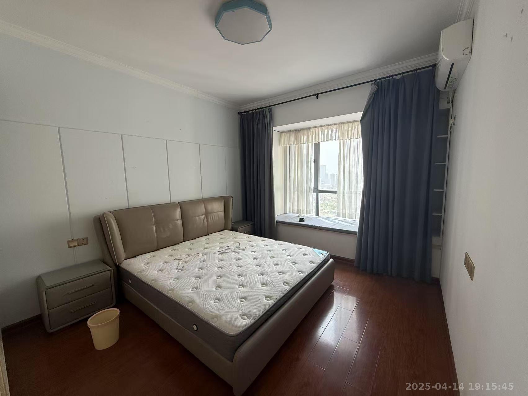 桂花城 3室2厅2卫 1800.0元/月 桂花城 3室2厅2卫 1800.0元/月室内图