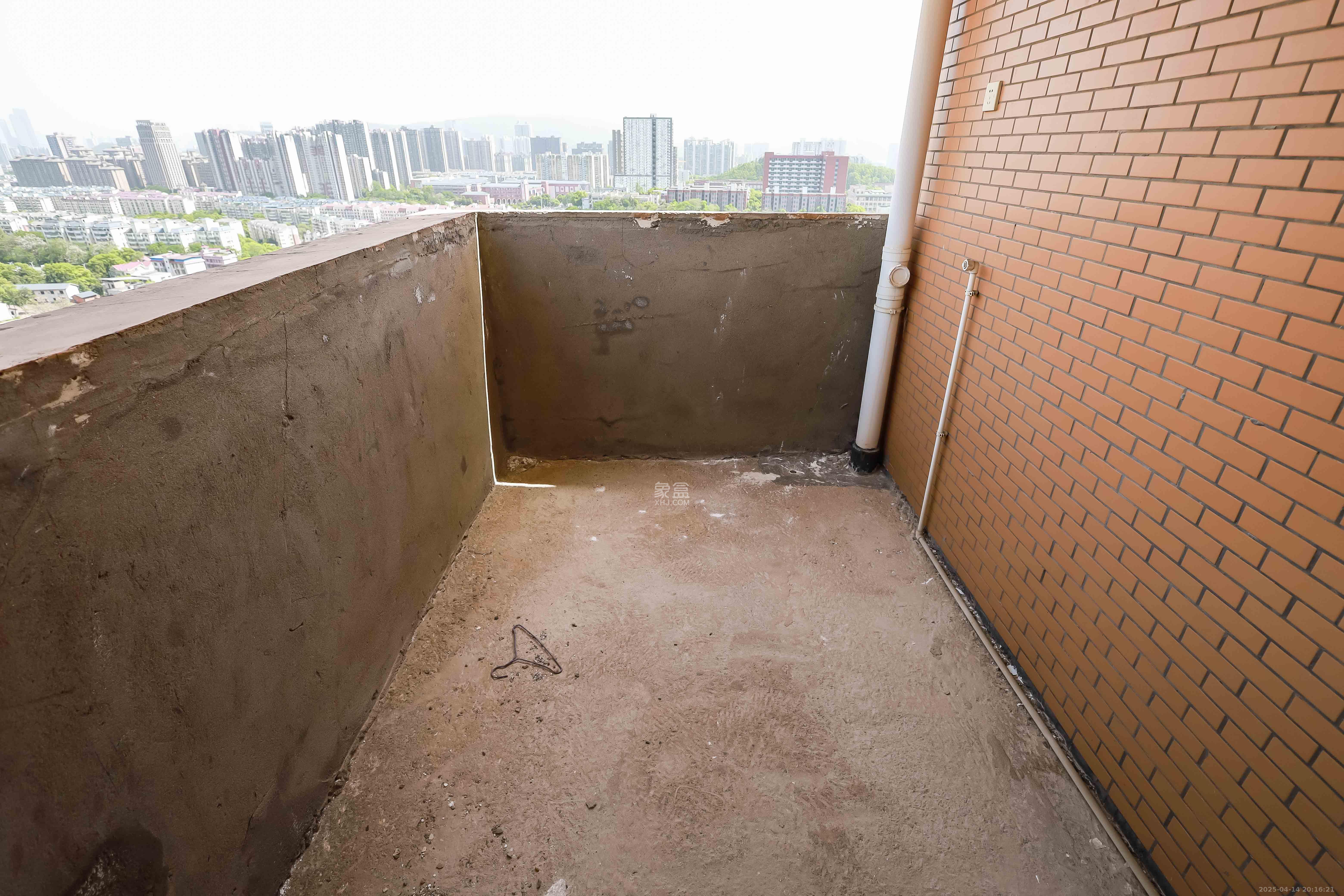 诚兴园 3室2厅1卫 53.8万 诚兴园 3室2厅1卫 53.8万阳台