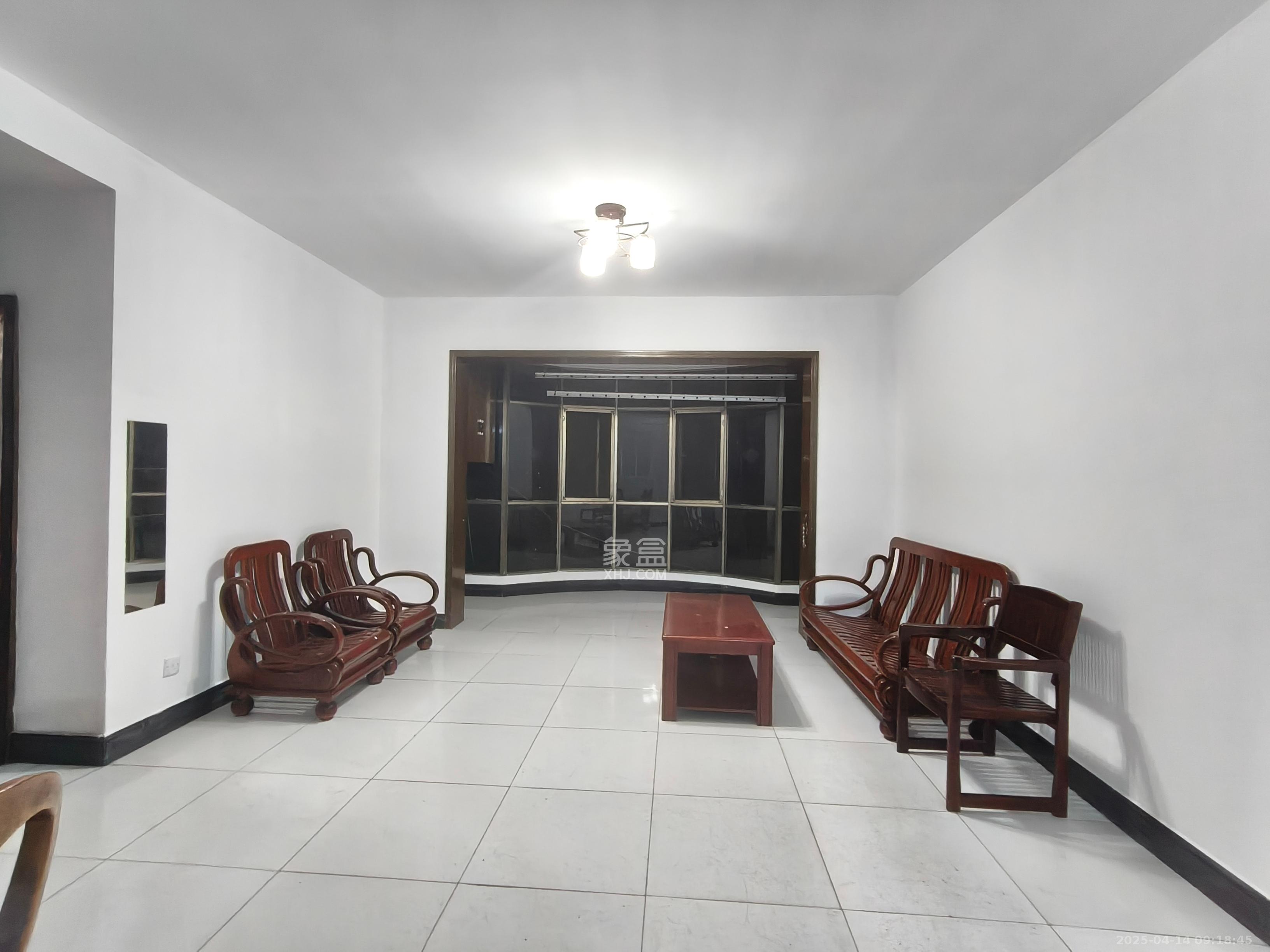 新港派出所宿舍楼 2室2厅2卫 1200.0元/月 新港派出所宿舍楼 2室2厅2卫 1200.0元/月室内图