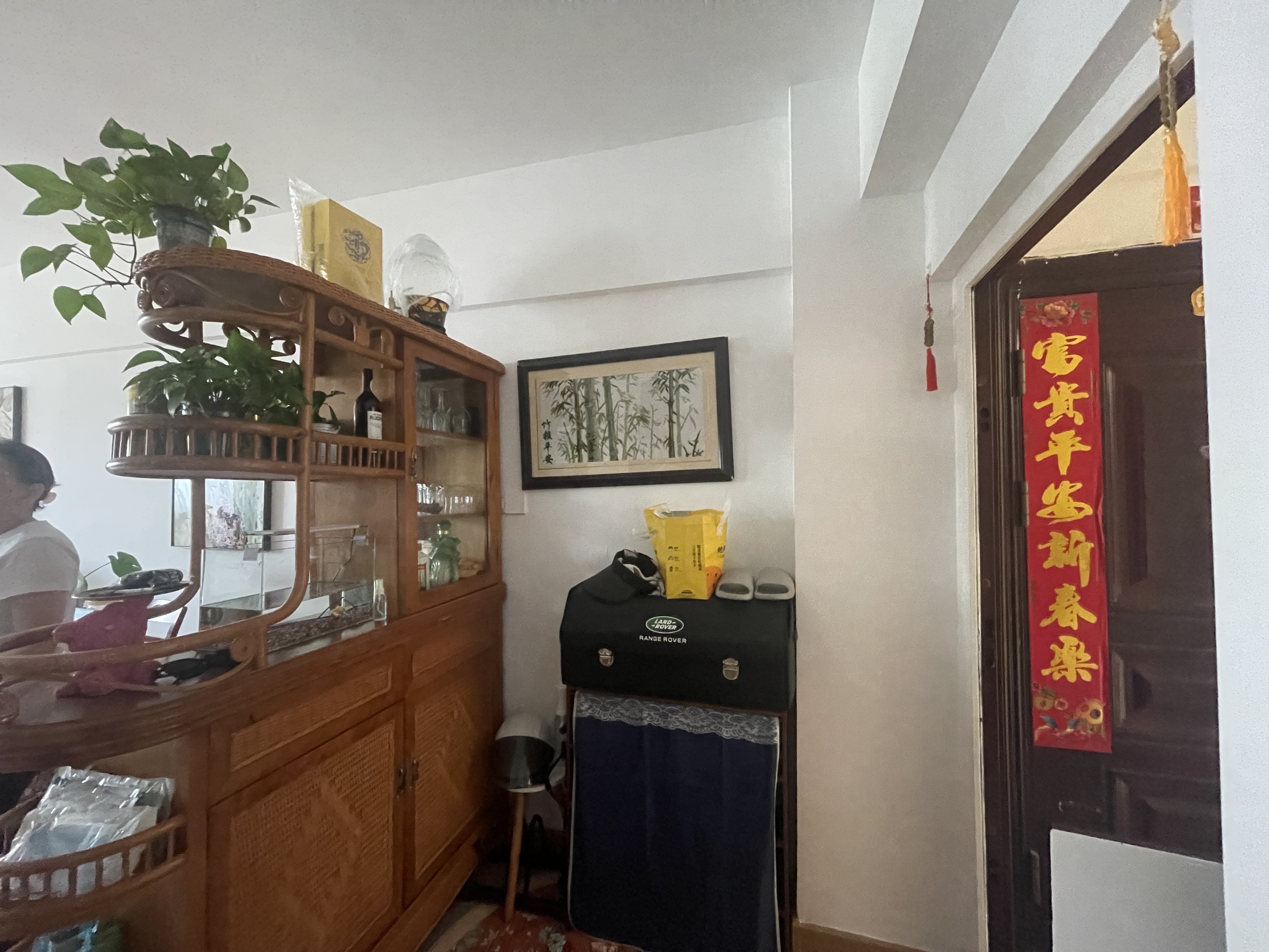 万恒城市花园 2室1厅1卫 116.0万 万恒城市花园 2室1厅1卫 116.0万客厅