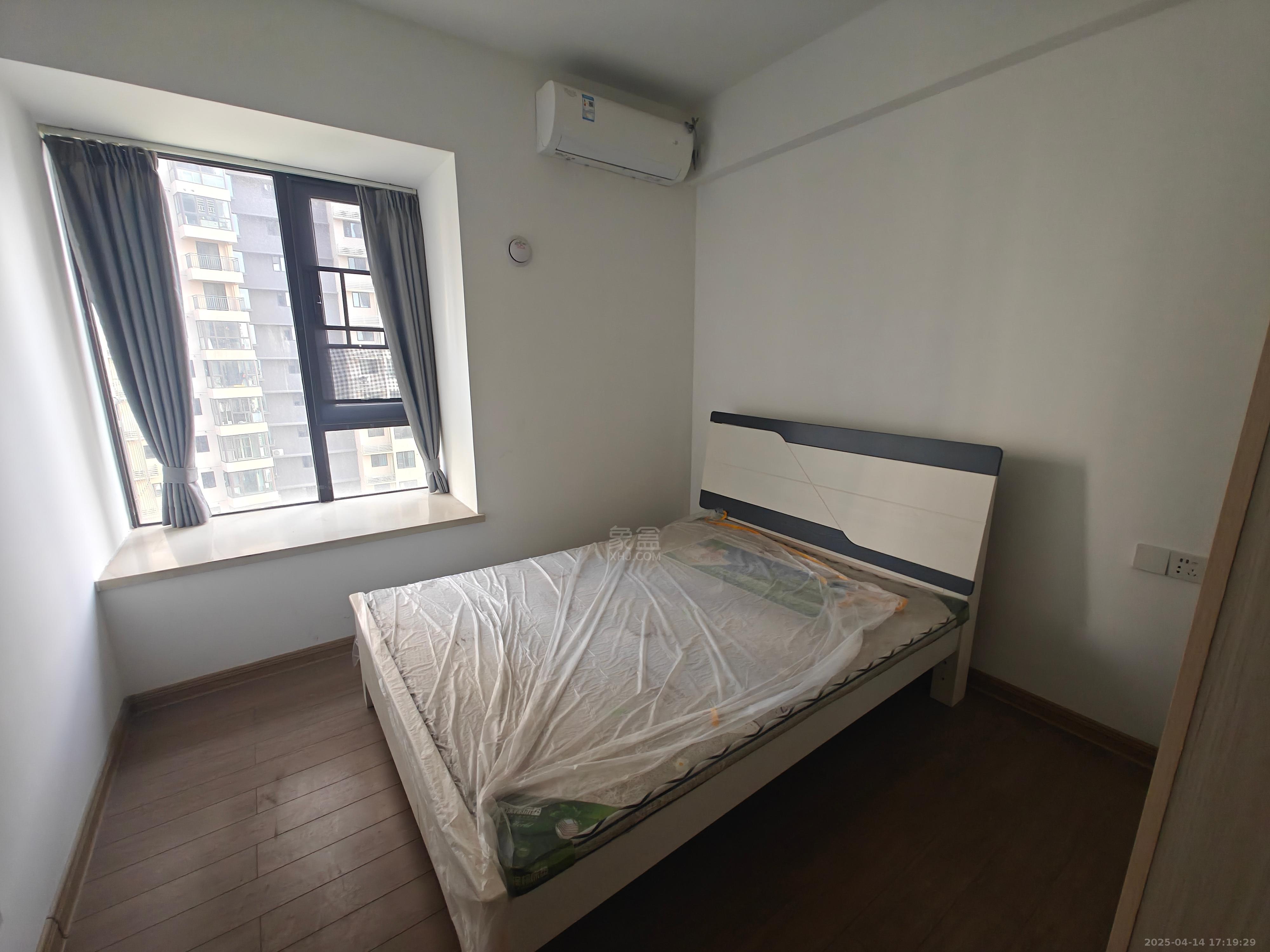 蓝溪谷  3室2厅2卫   2300.00元/月室内图