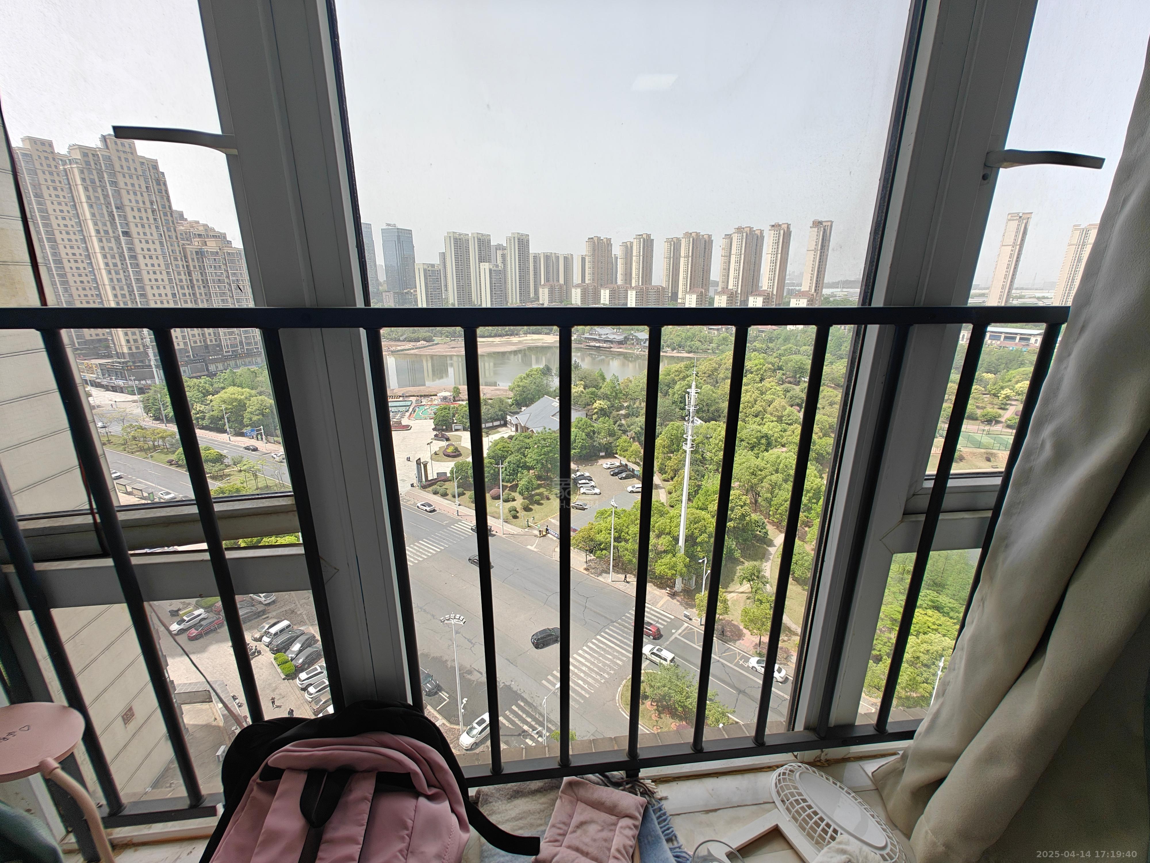 蓝溪谷  3室2厅2卫    2300.0元/月 蓝溪谷  3室2厅2卫    2300.0元/月室内图