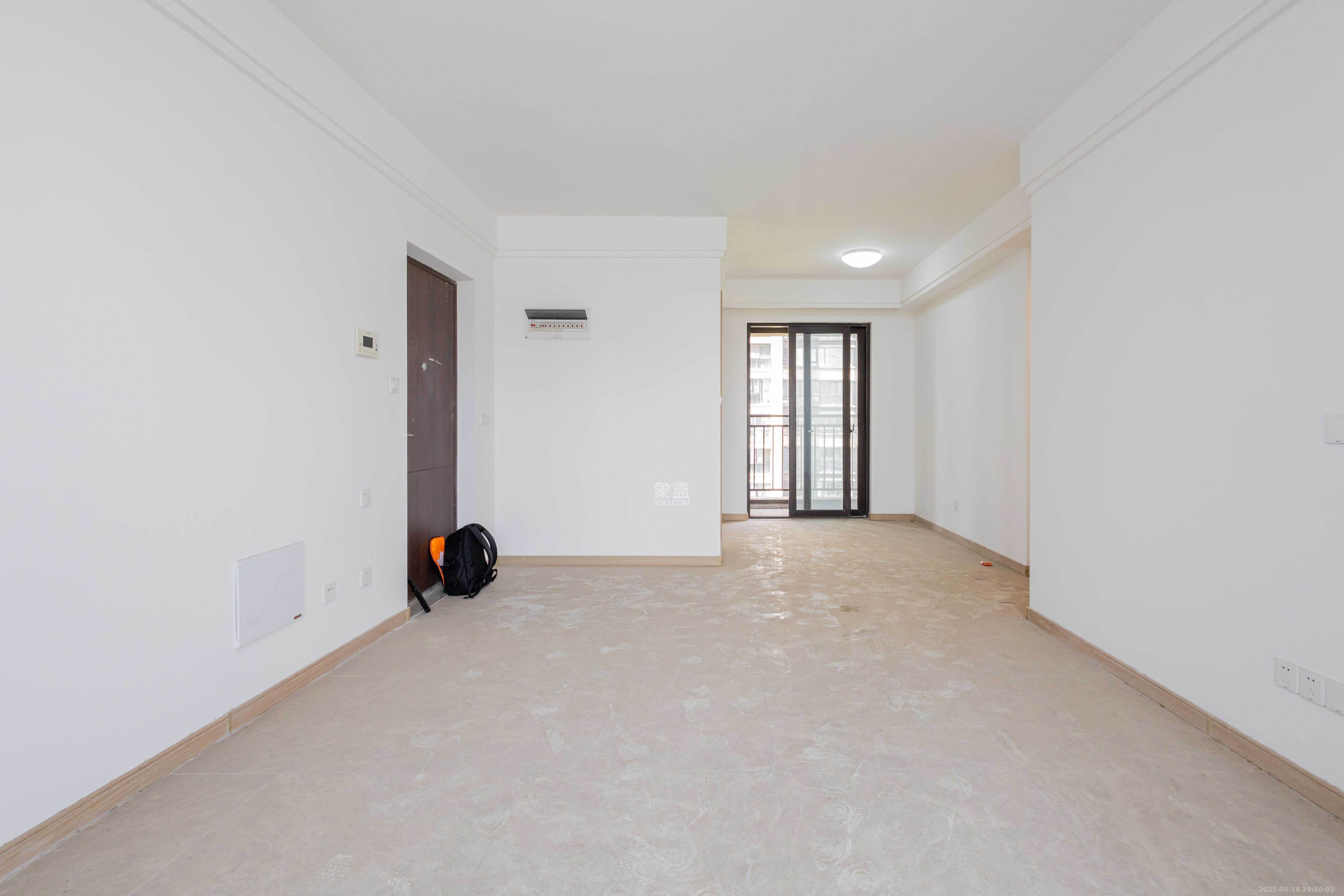 君合新城玺樾 3室2厅2卫 90.0万 君合新城玺樾 3室2厅2卫 90.0万客厅