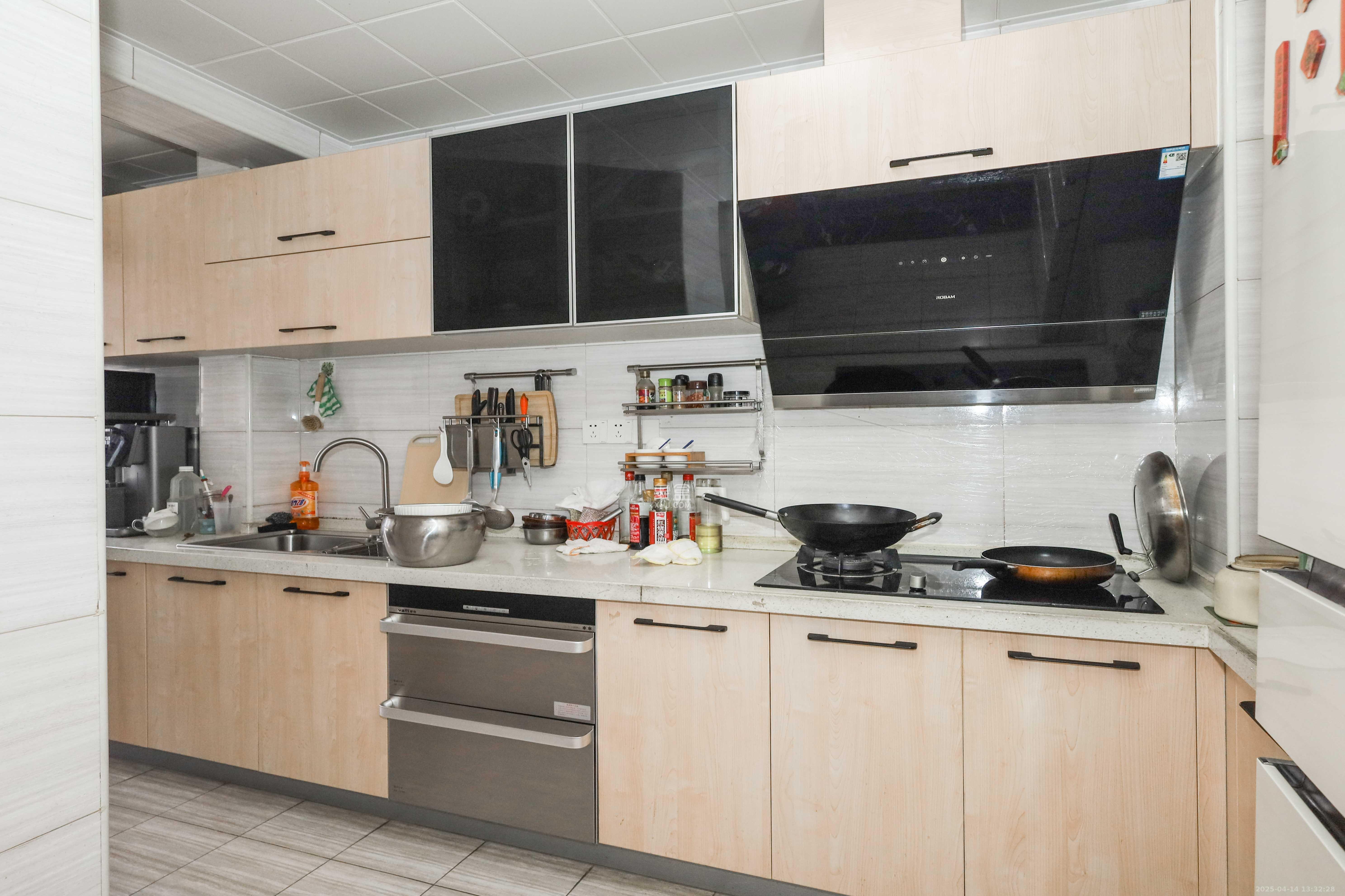 梅溪湖合能璞丽  3室2厅2卫    106.0万 梅溪湖合能璞丽  3室2厅2卫    106.0万厨房