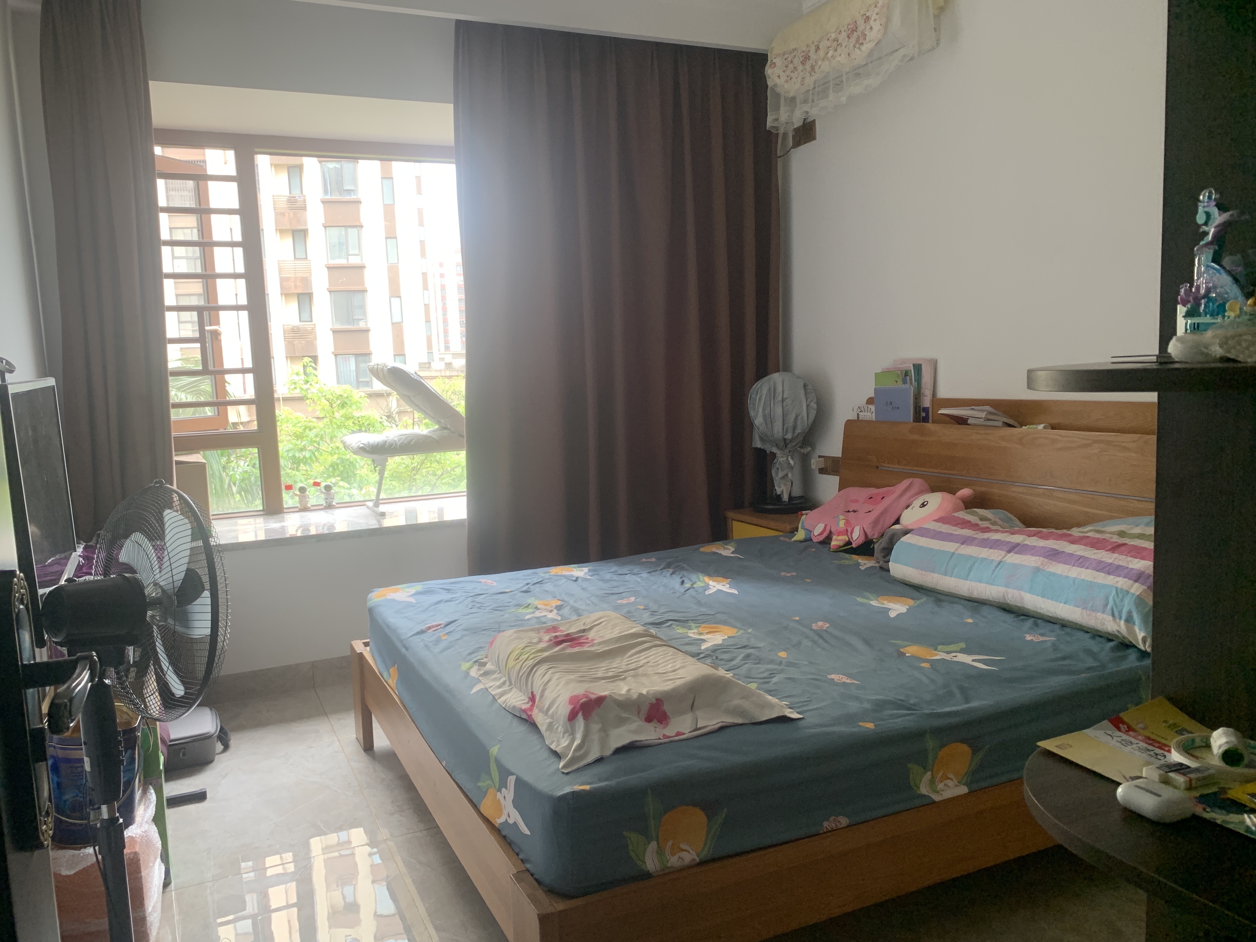 绿地城逸园 3室2厅2卫 150.0万 绿地城逸园 3室2厅2卫 150.0万客厅