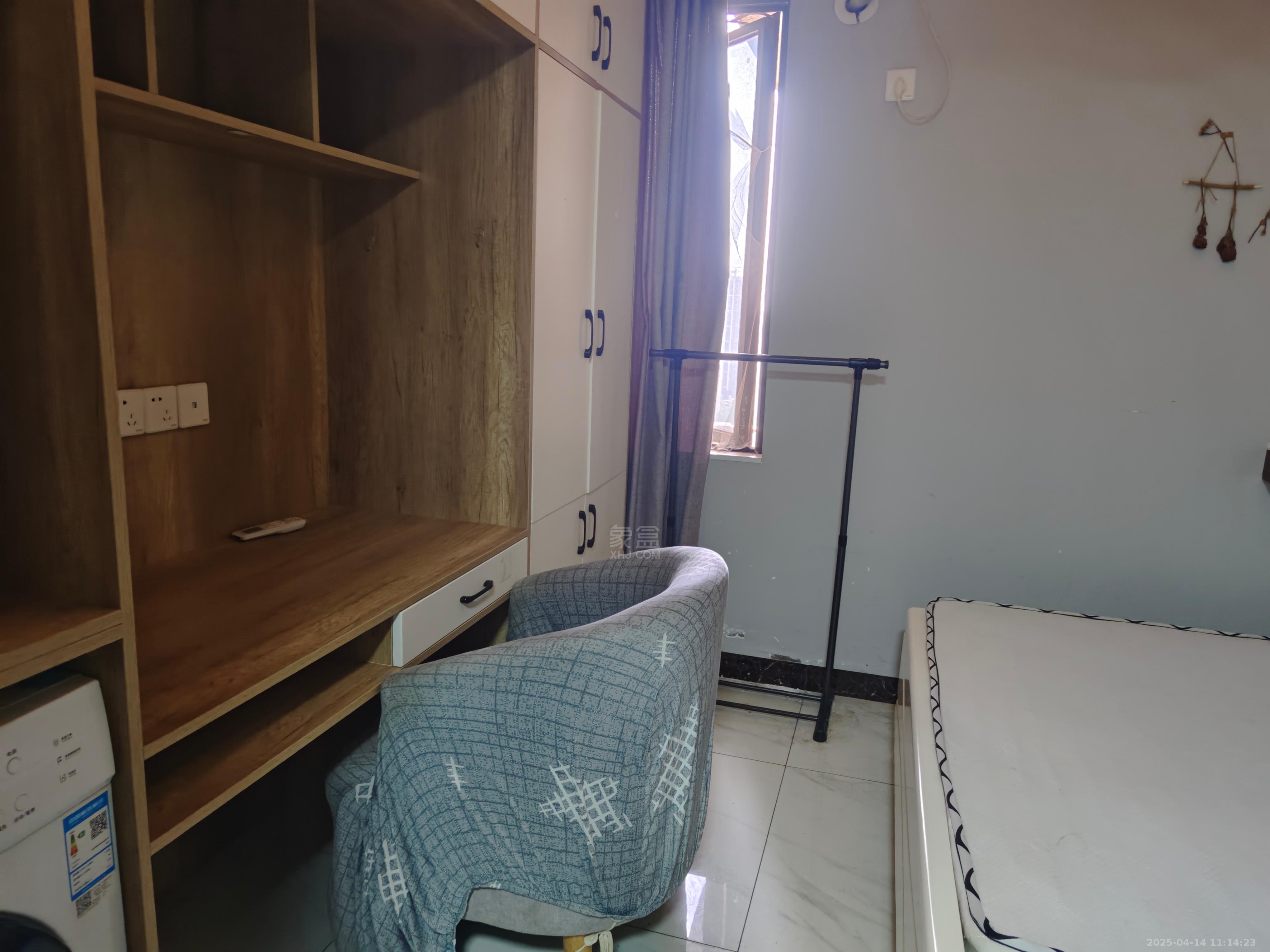 文艺复兴(未来城) 1室1厅1卫 1000.0元/月 文艺复兴(未来城) 1室1厅1卫 1000.0元/月室内图