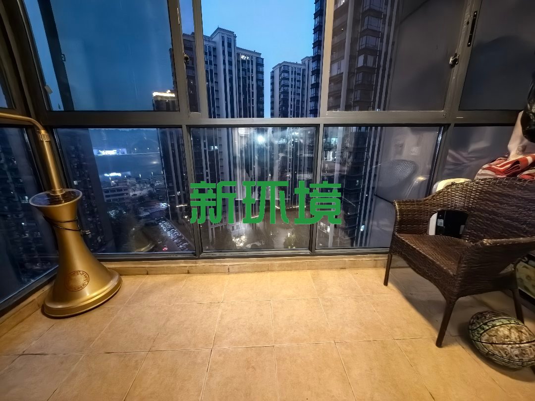 蓝色港湾  3室2厅2卫   46.80万客厅