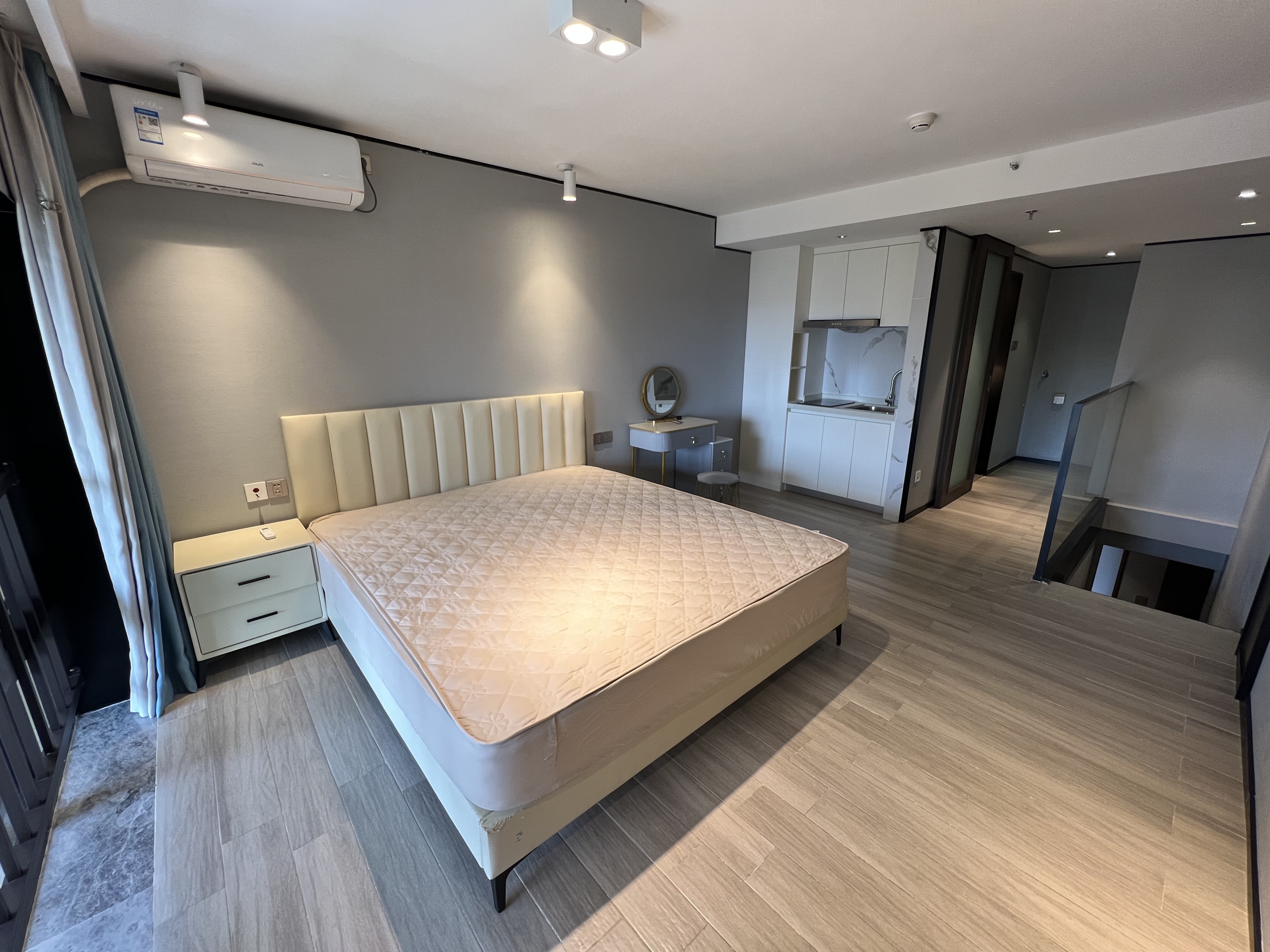 融创海口一号 1室1厅2卫 98.0万 融创海口一号 1室1厅2卫 98.0万客厅