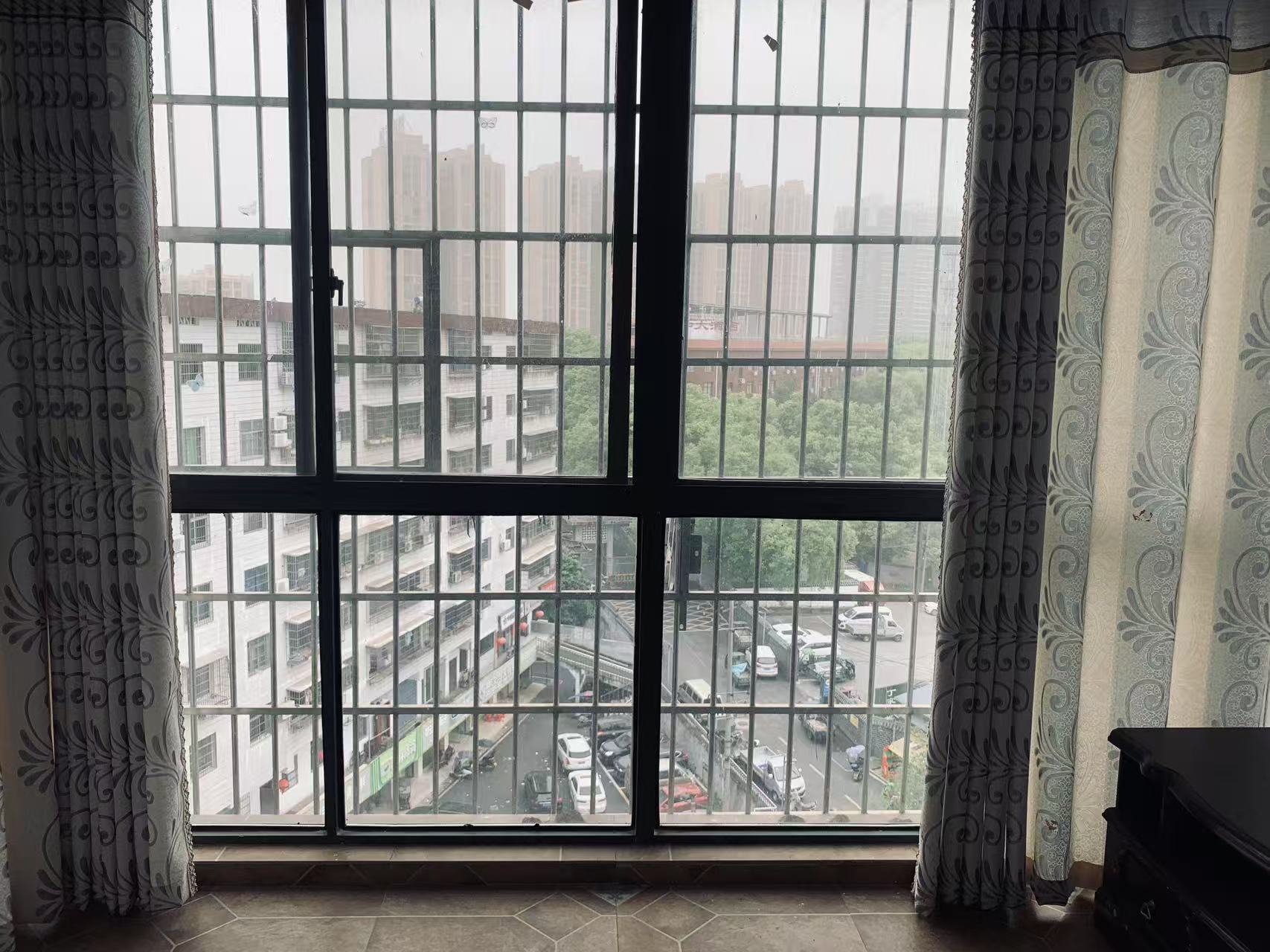 中元湘江翰林  2室2厅1卫    1400.0元/月 中元湘江翰林  2室2厅1卫    1400.0元/月室内图