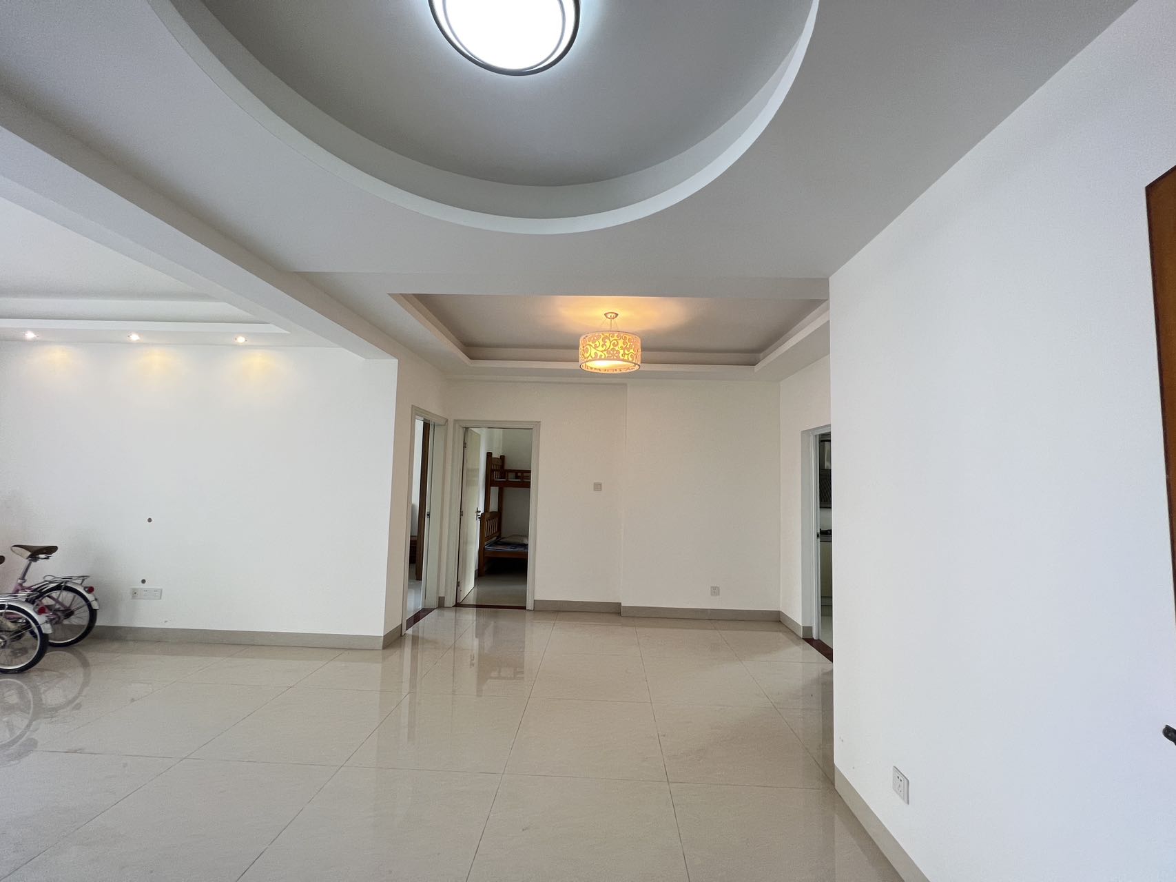 秀山观海苑  2室2厅1卫    116.0万 秀山观海苑  2室2厅1卫    116.0万室内图