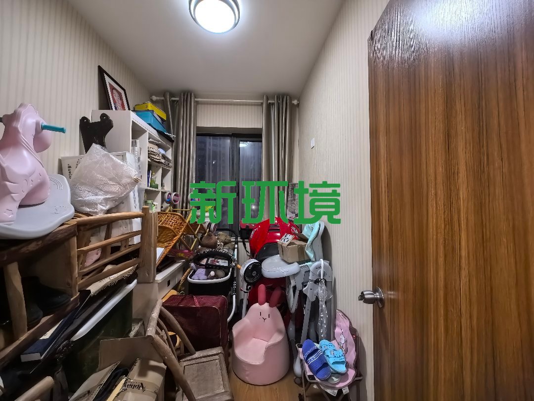 蓝色港湾  3室2厅2卫   46.80万客厅