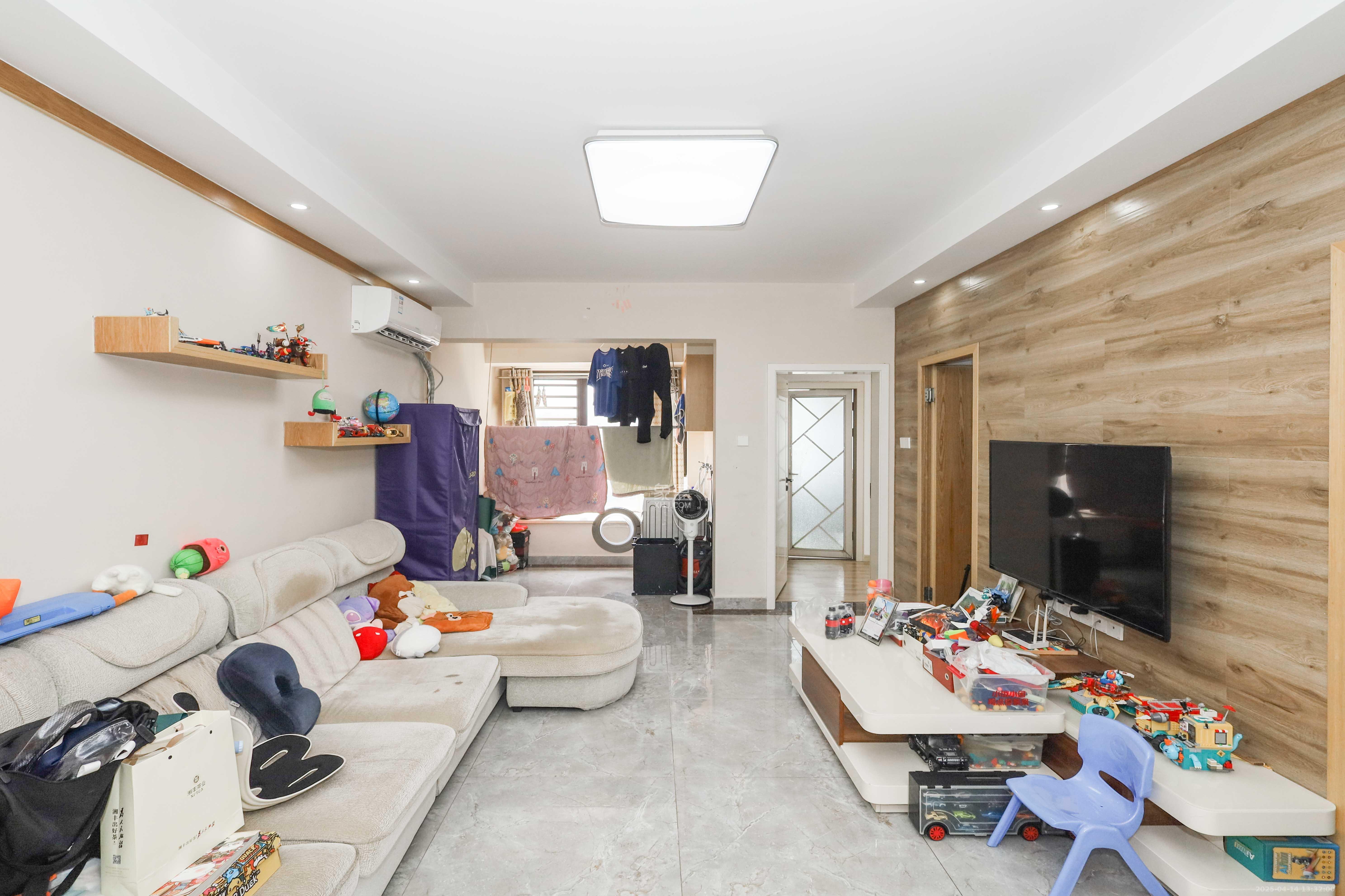 梅溪湖合能璞丽  3室2厅2卫    106.0万 梅溪湖合能璞丽  3室2厅2卫    106.0万客厅