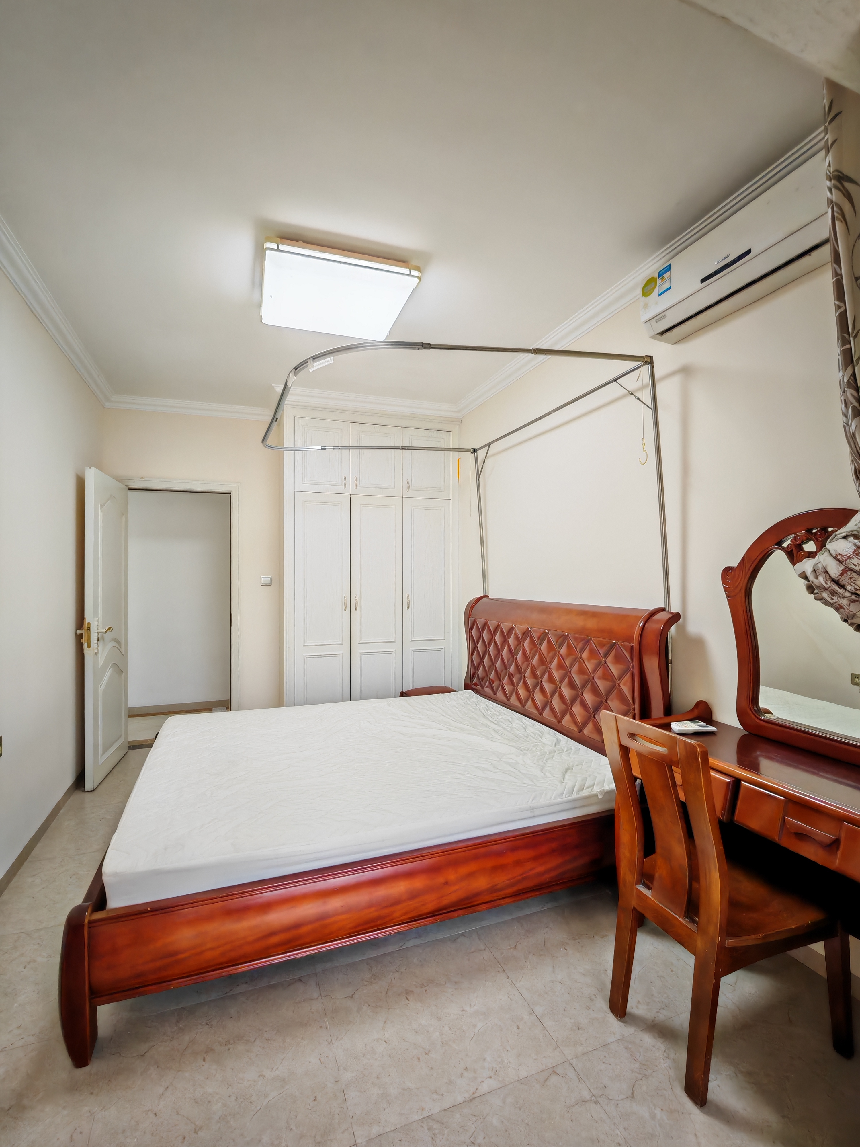 海阔天空-国瑞城二期(雅仕苑) 4室2厅2卫 330.0万 海阔天空-国瑞城二期(雅仕苑) 4室2厅2卫 330.0万室内图