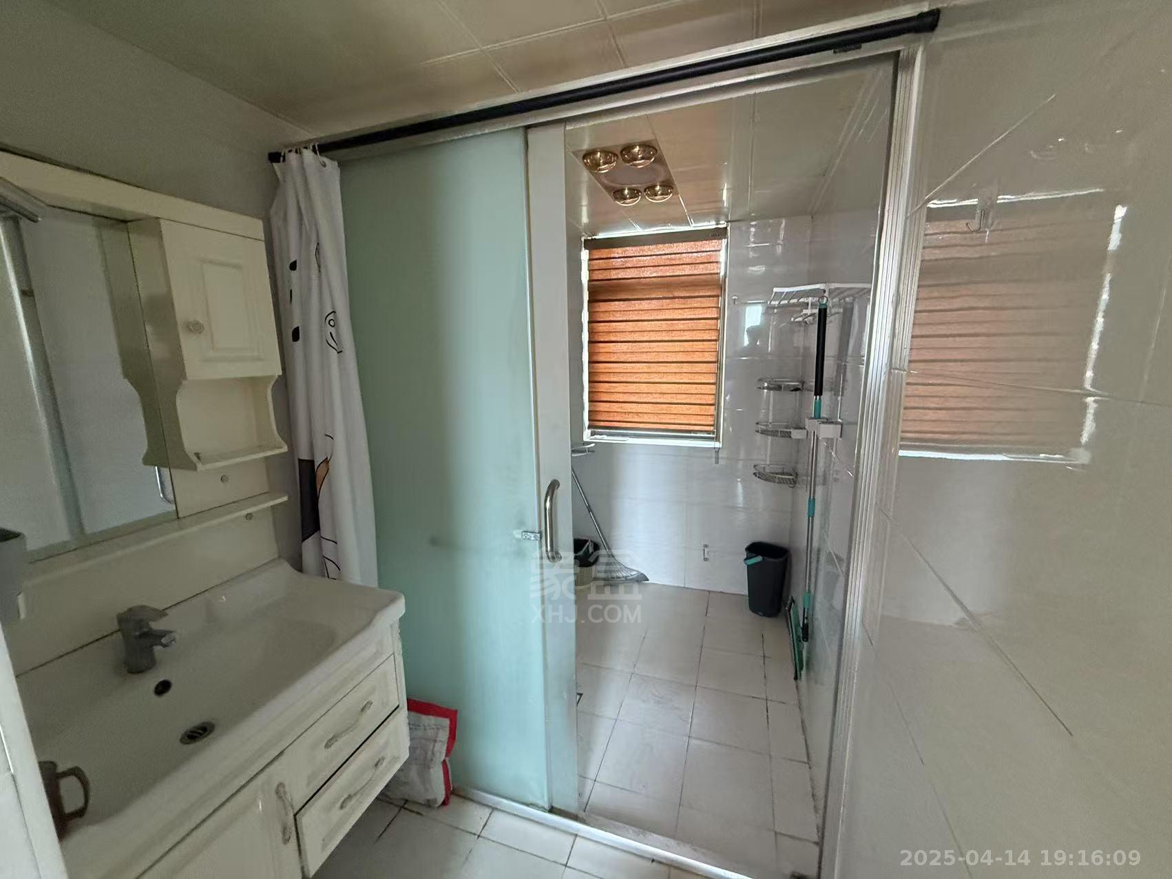 桂花城 3室2厅2卫 1800.0元/月 桂花城 3室2厅2卫 1800.0元/月室内图