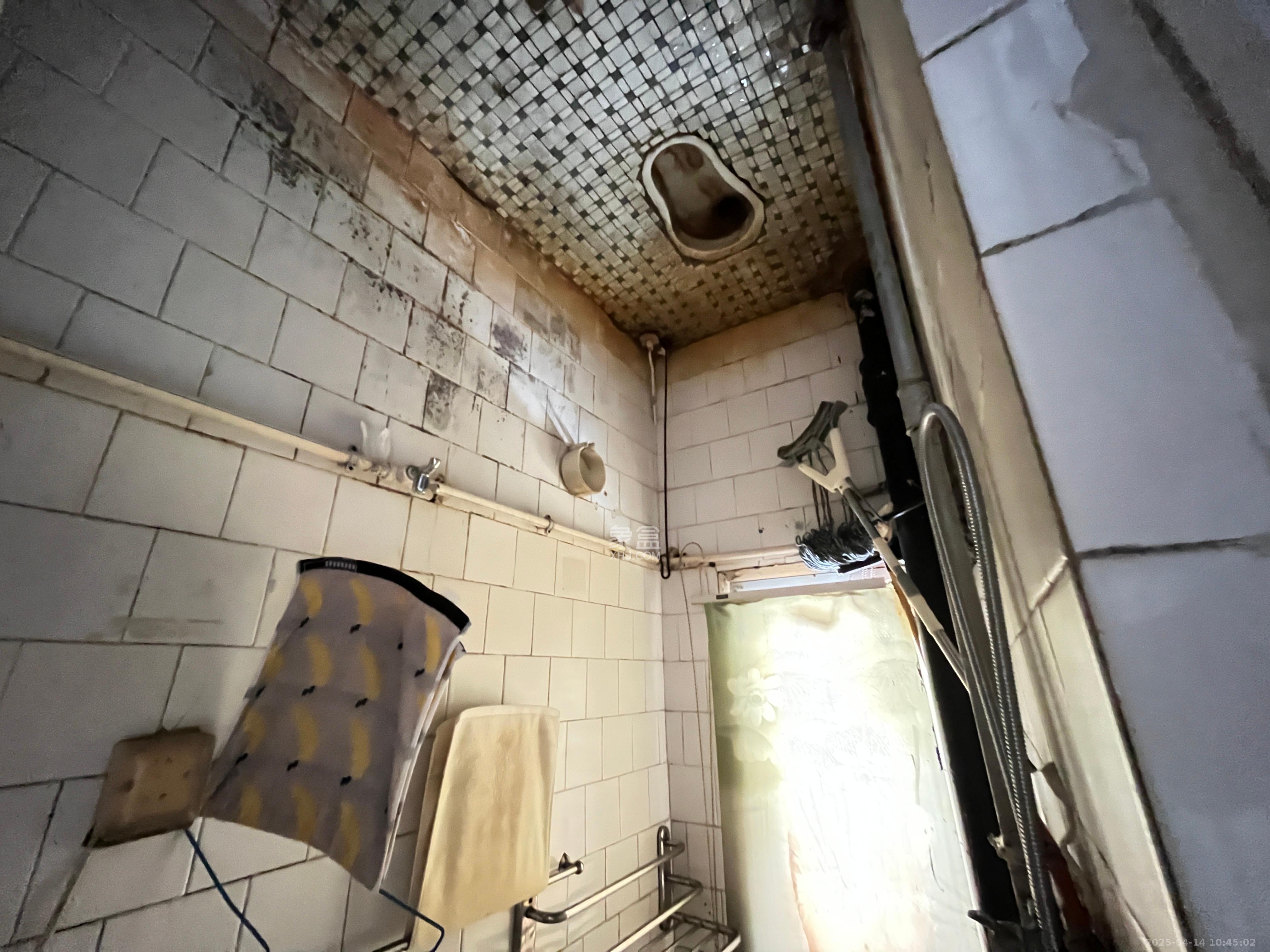 省进出口公司宿舍 3室2厅1卫 1100.0元/月 省进出口公司宿舍 3室2厅1卫 1100.0元/月室内图