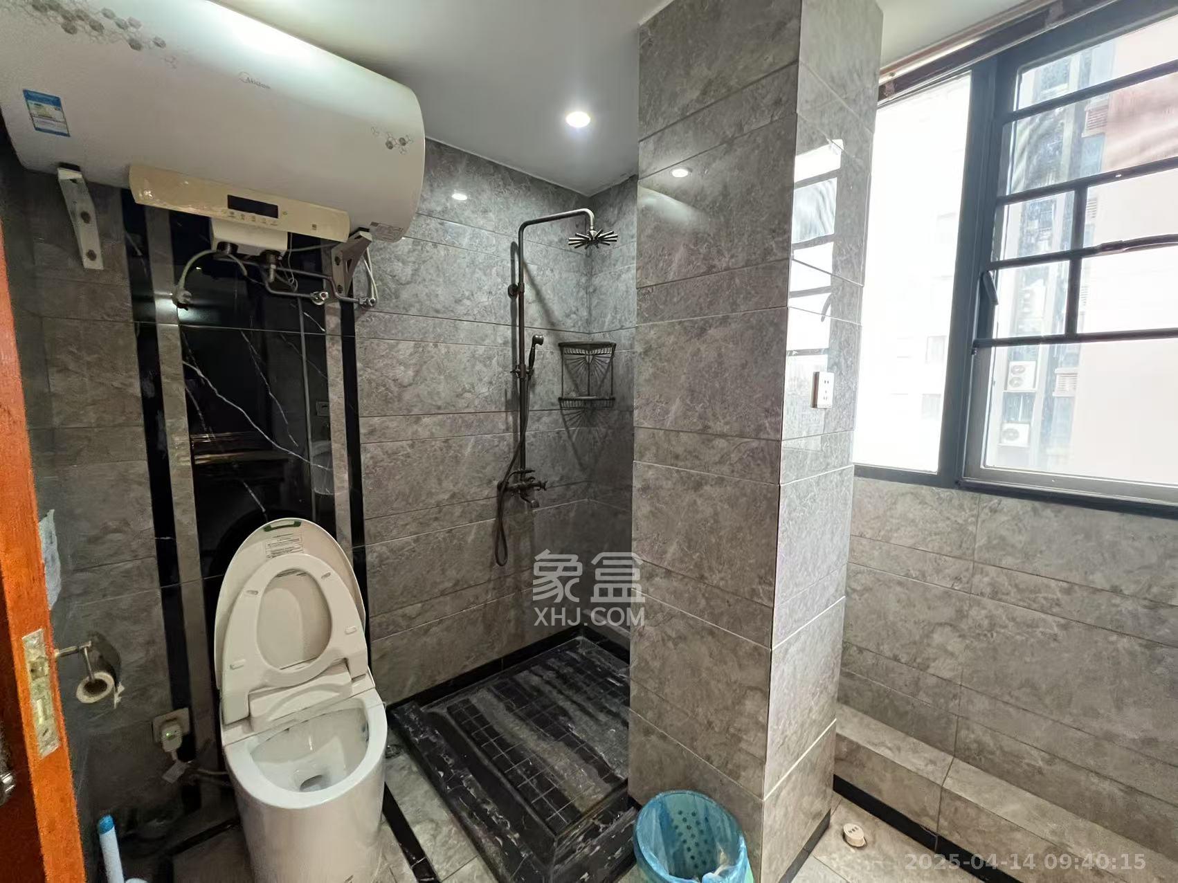 京武浪琴山一、二期 1室1厅1卫 4000.0元/月 京武浪琴山一、二期 1室1厅1卫 4000.0元/月室内图