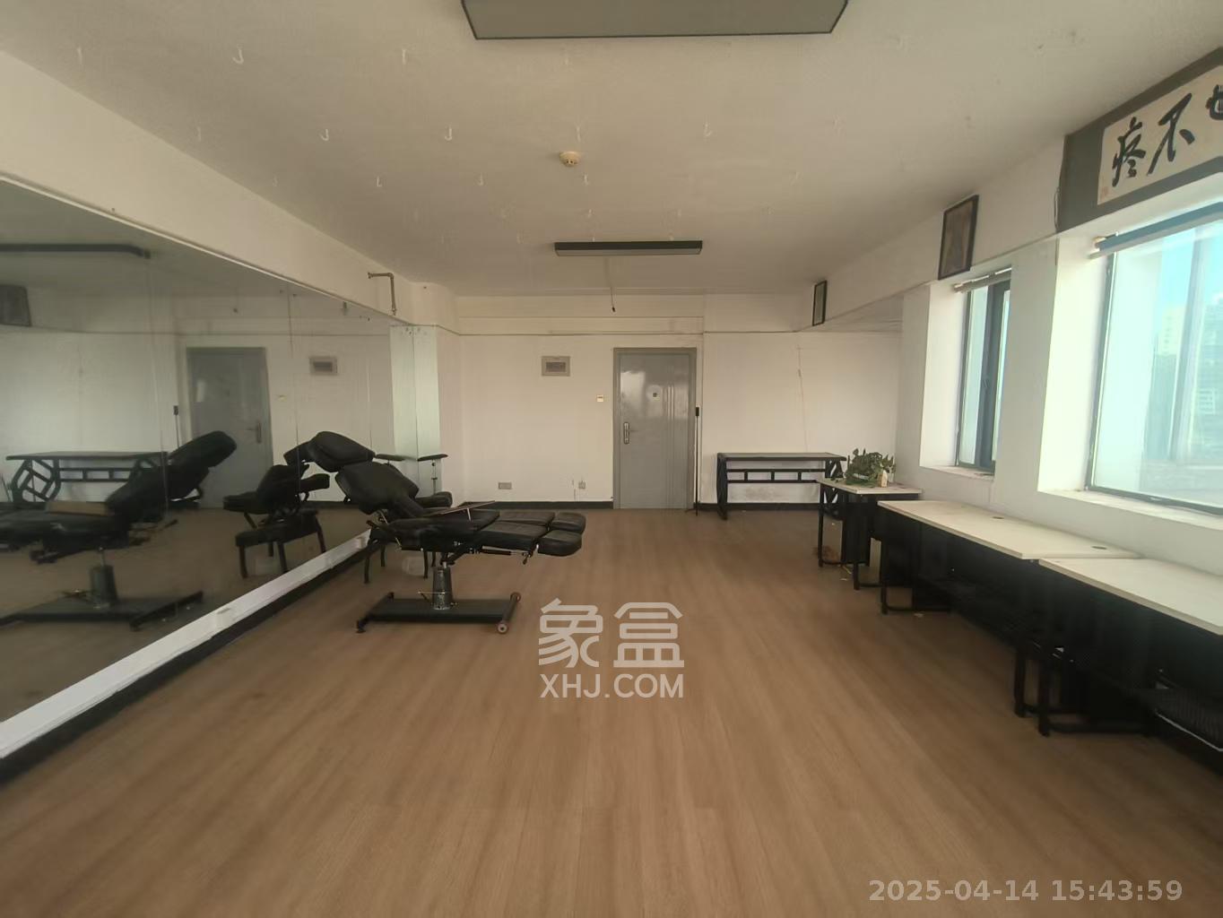 湘域中央  1室0厅1卫   2500.00元/月室内图