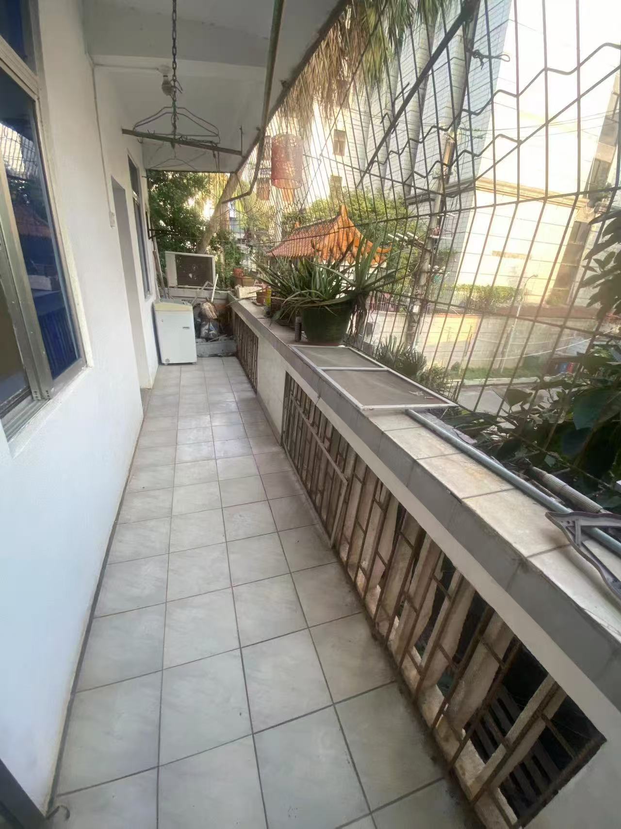 城建局宿舍 3室1厅1卫 115.0万 城建局宿舍 3室1厅1卫 115.0万客厅