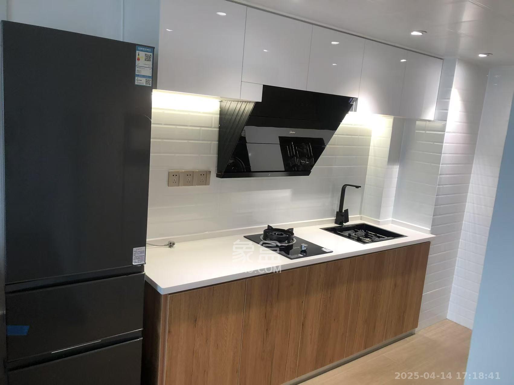 荣盛花语书苑  2室1厅1卫    3000.0元/月 荣盛花语书苑  2室1厅1卫    3000.0元/月室内图