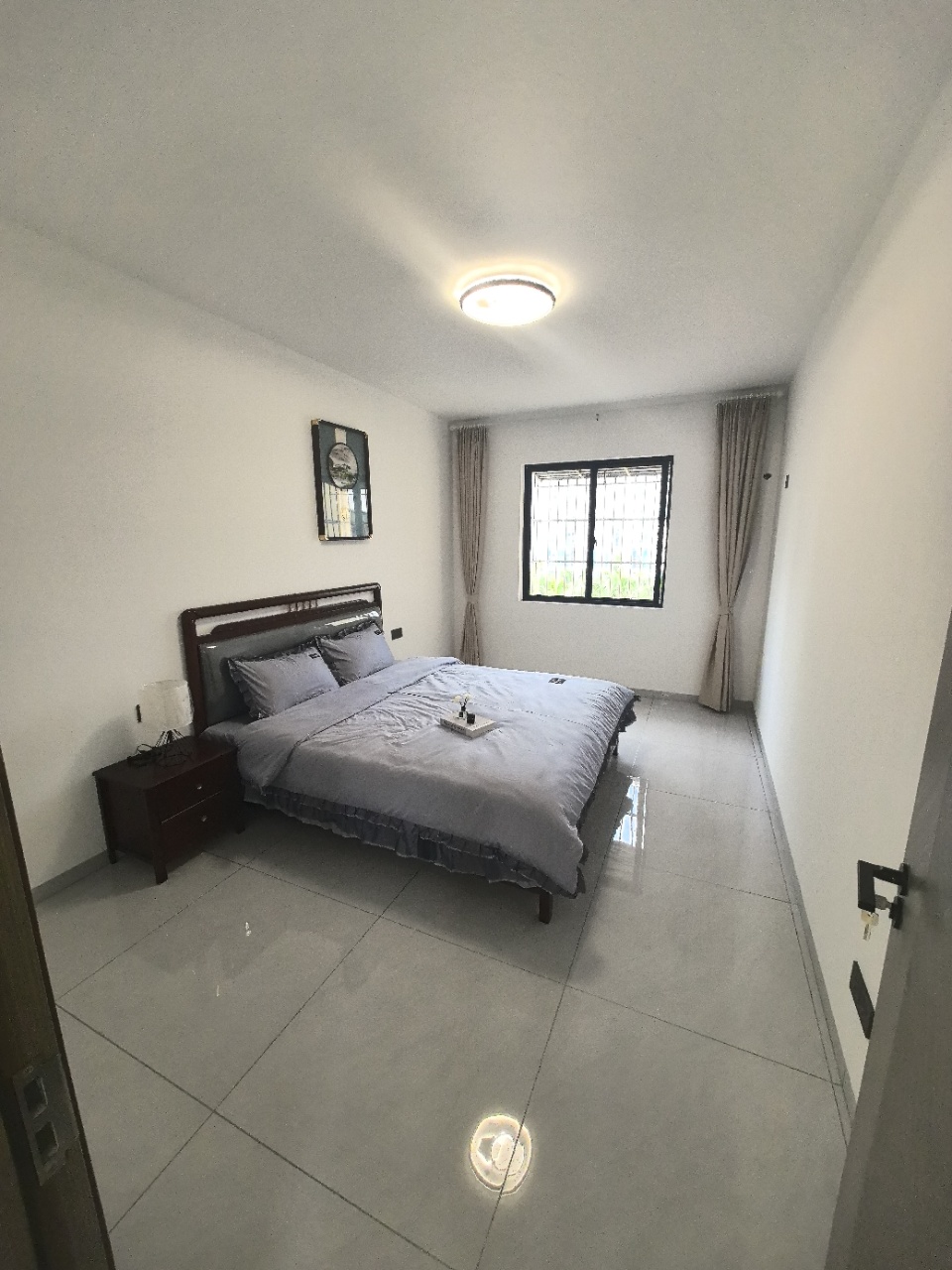 华秀大厦  3室2厅2卫    139.0万 华秀大厦  3室2厅2卫    139.0万客厅