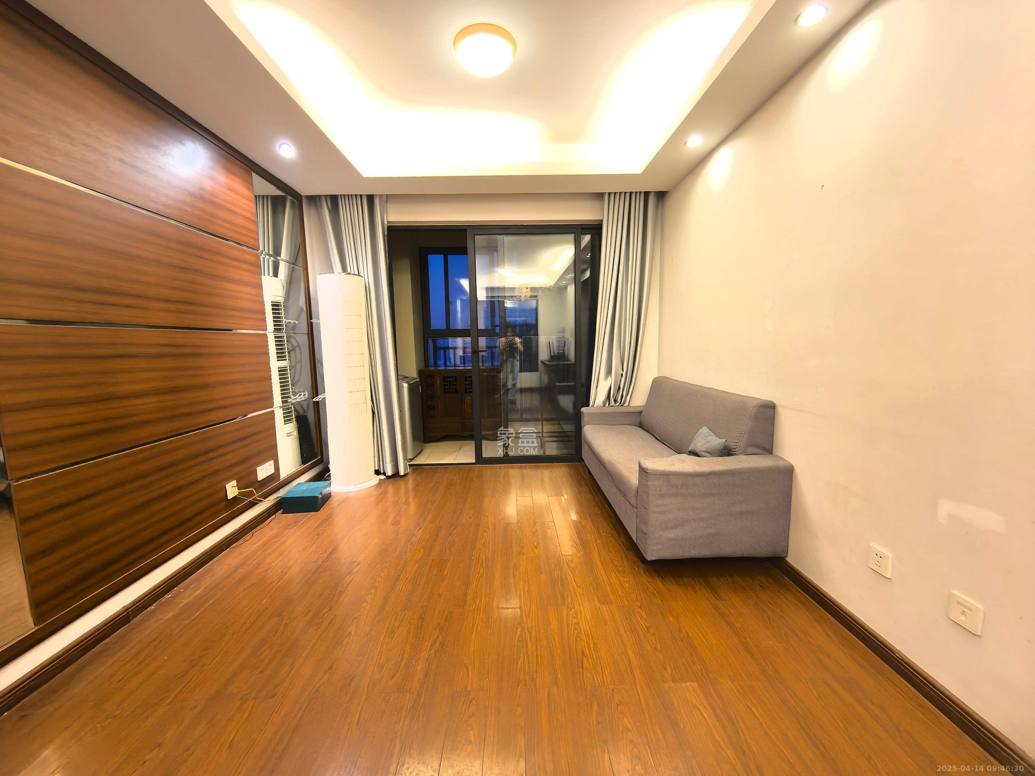 万科城 2室2厅1卫 2100.0元/月 万科城 2室2厅1卫 2100.0元/月室内图