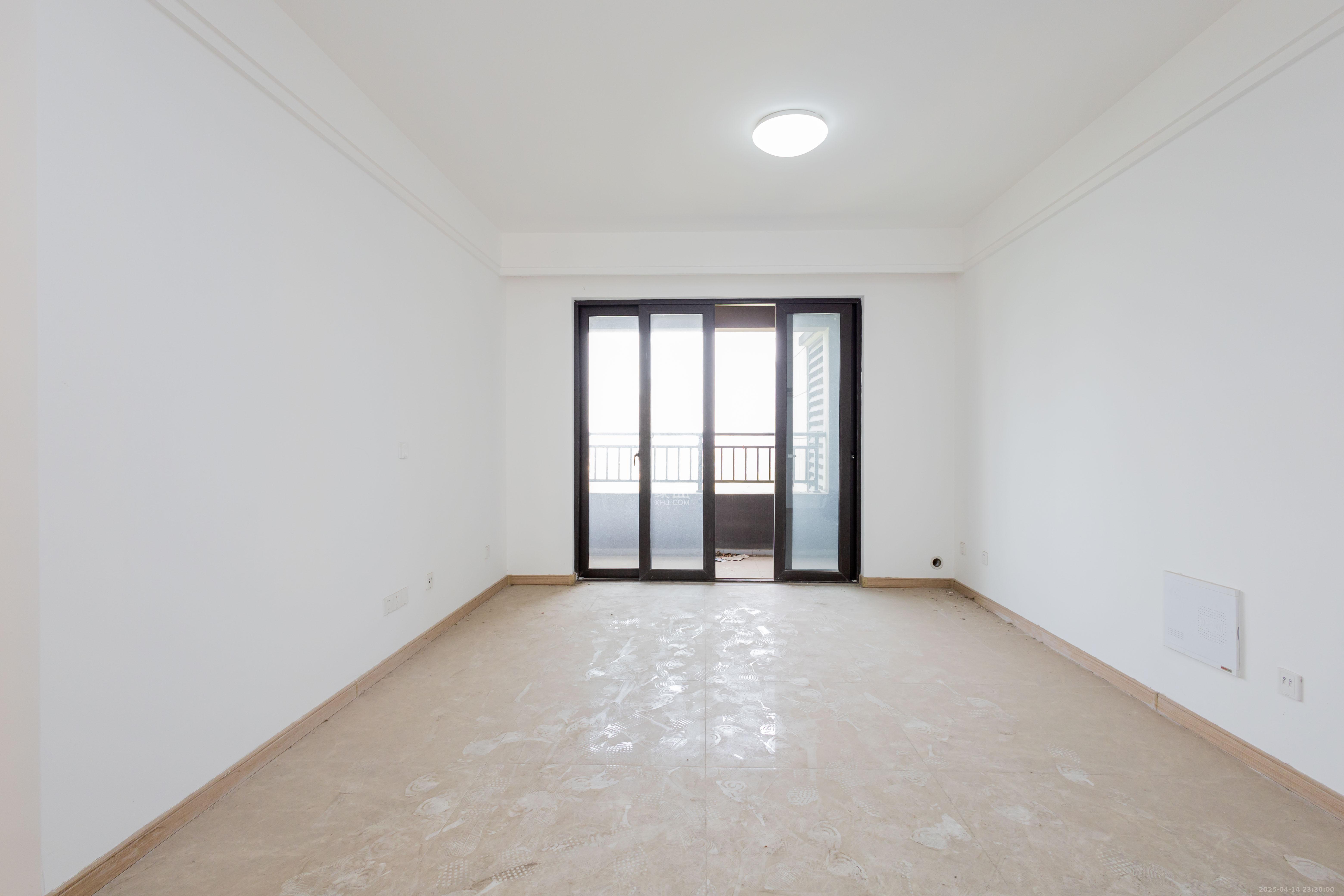 君合新城玺樾 3室2厅2卫 90.0万 君合新城玺樾 3室2厅2卫 90.0万客厅