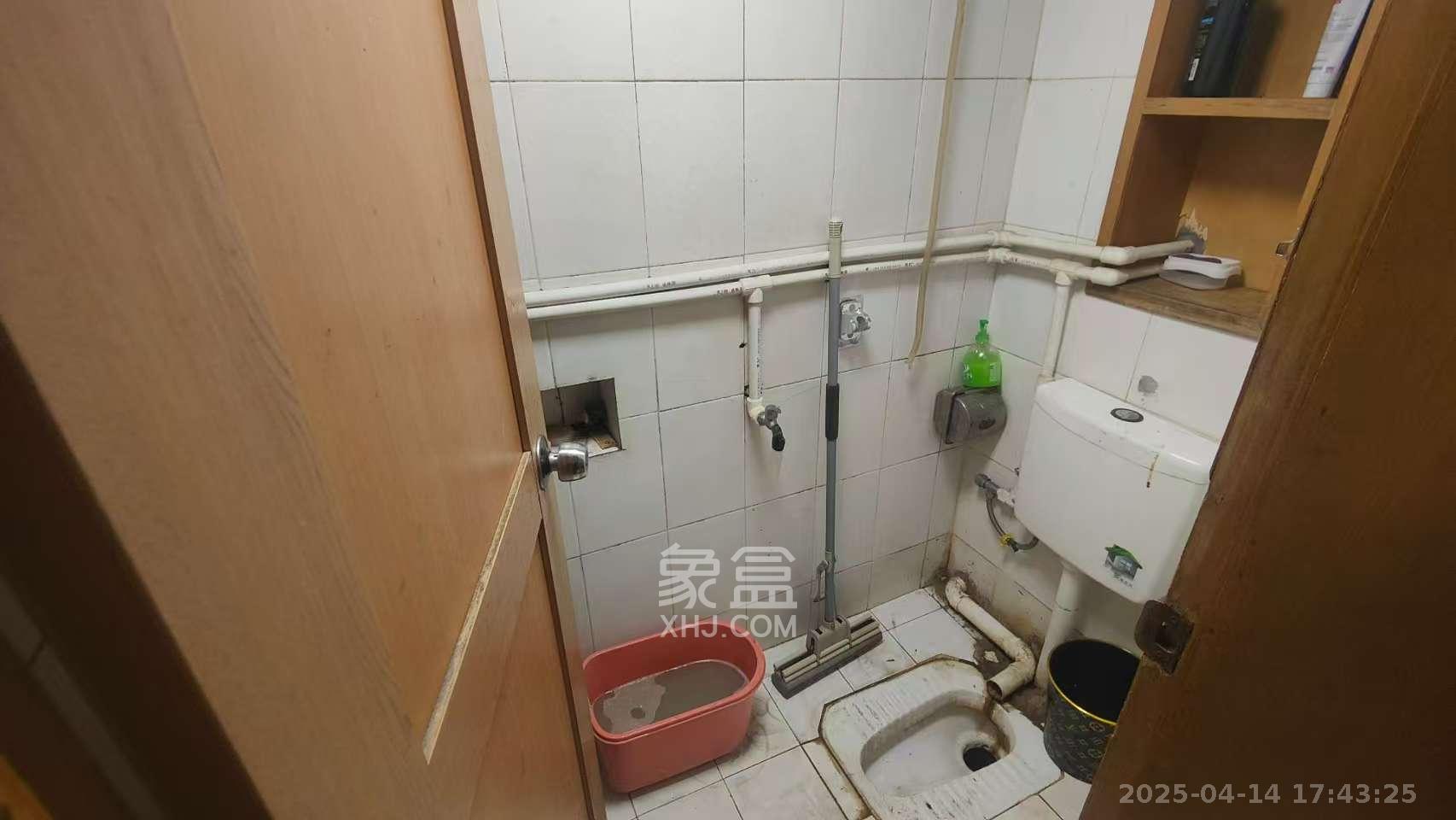 上碧湘街散盘 2室1厅1卫 1500.0元/月 上碧湘街散盘 2室1厅1卫 1500.0元/月室内图