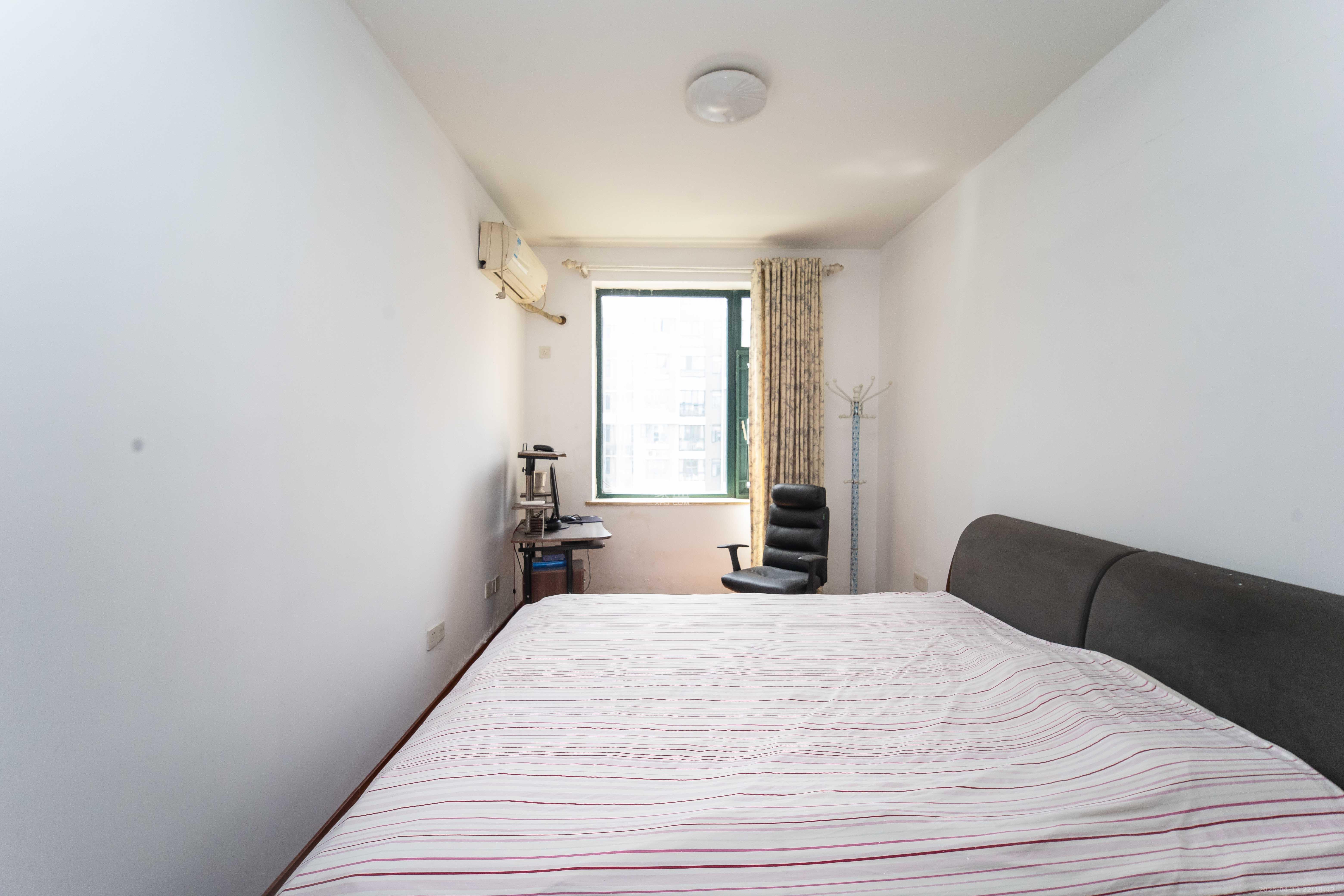 凯乐湘园 3室2厅2卫 90.0万 凯乐湘园 3室2厅2卫 90.0万卧室