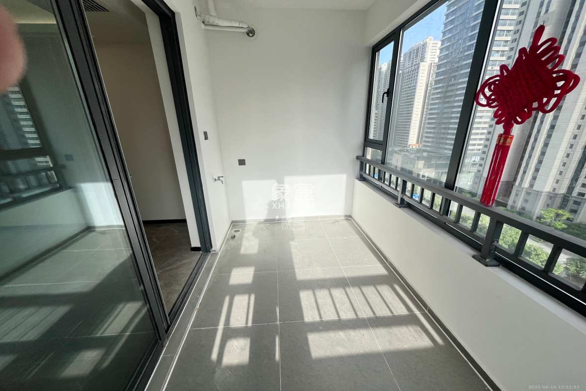 欣利梅溪左岸 3室2厅2卫 2800.0元/月 欣利梅溪左岸 3室2厅2卫 2800.0元/月室内图