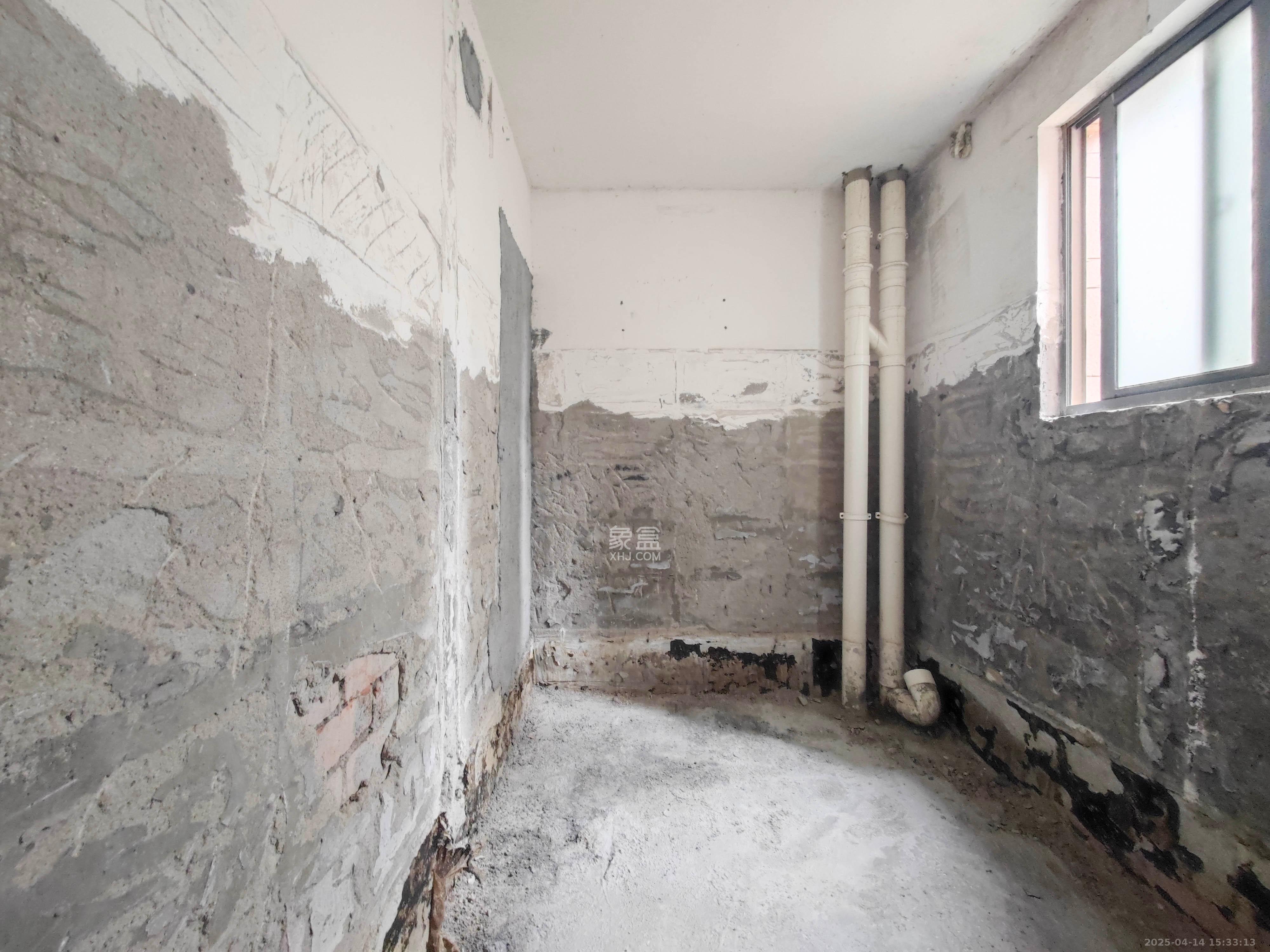 鑫天御景湾 3室2厅2卫 106.0万 鑫天御景湾 3室2厅2卫 106.0万卫生间