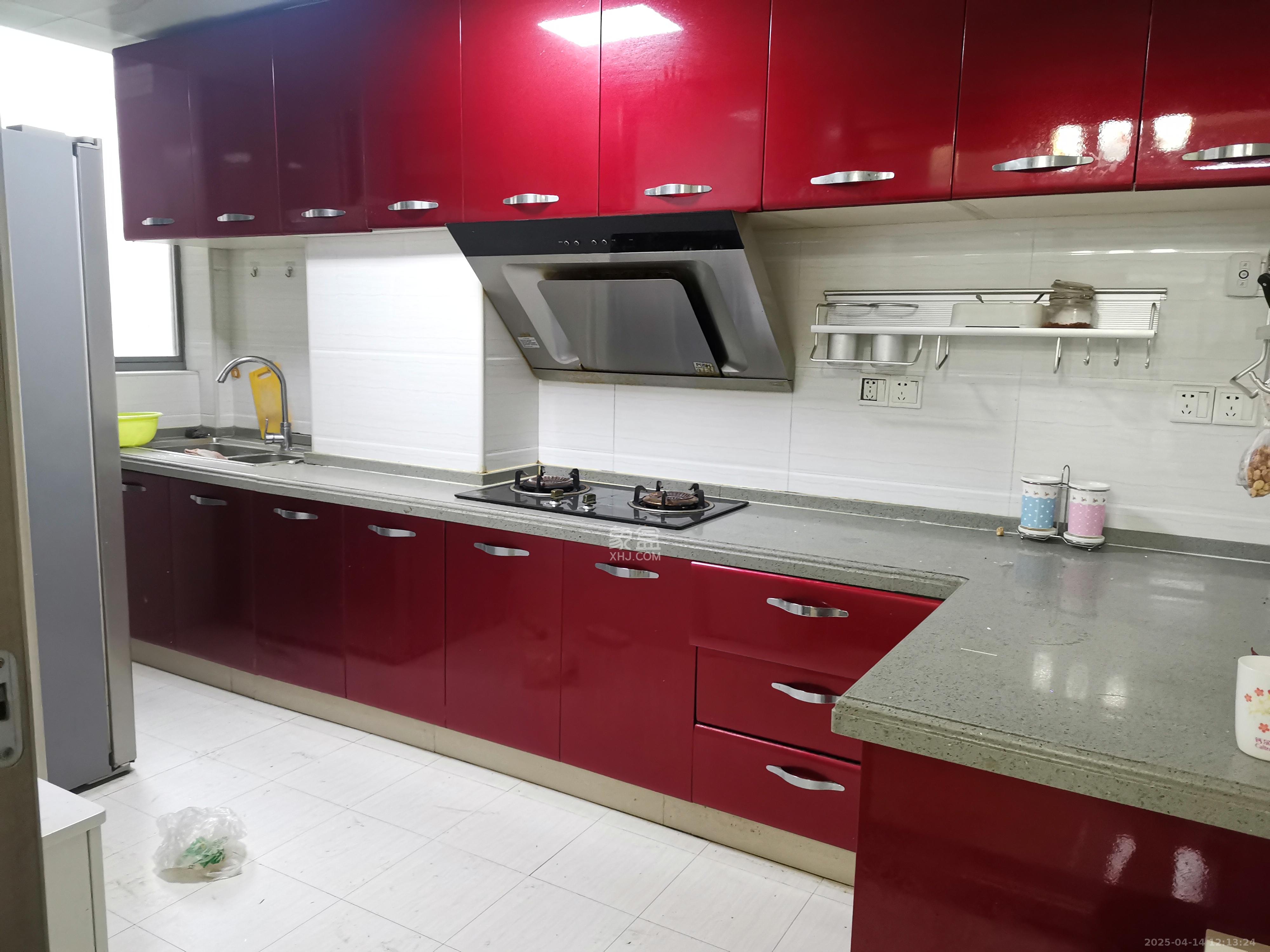 新城新世界一二三期 3室2厅2卫 2700.0元/月 新城新世界一二三期 3室2厅2卫 2700.0元/月室内图