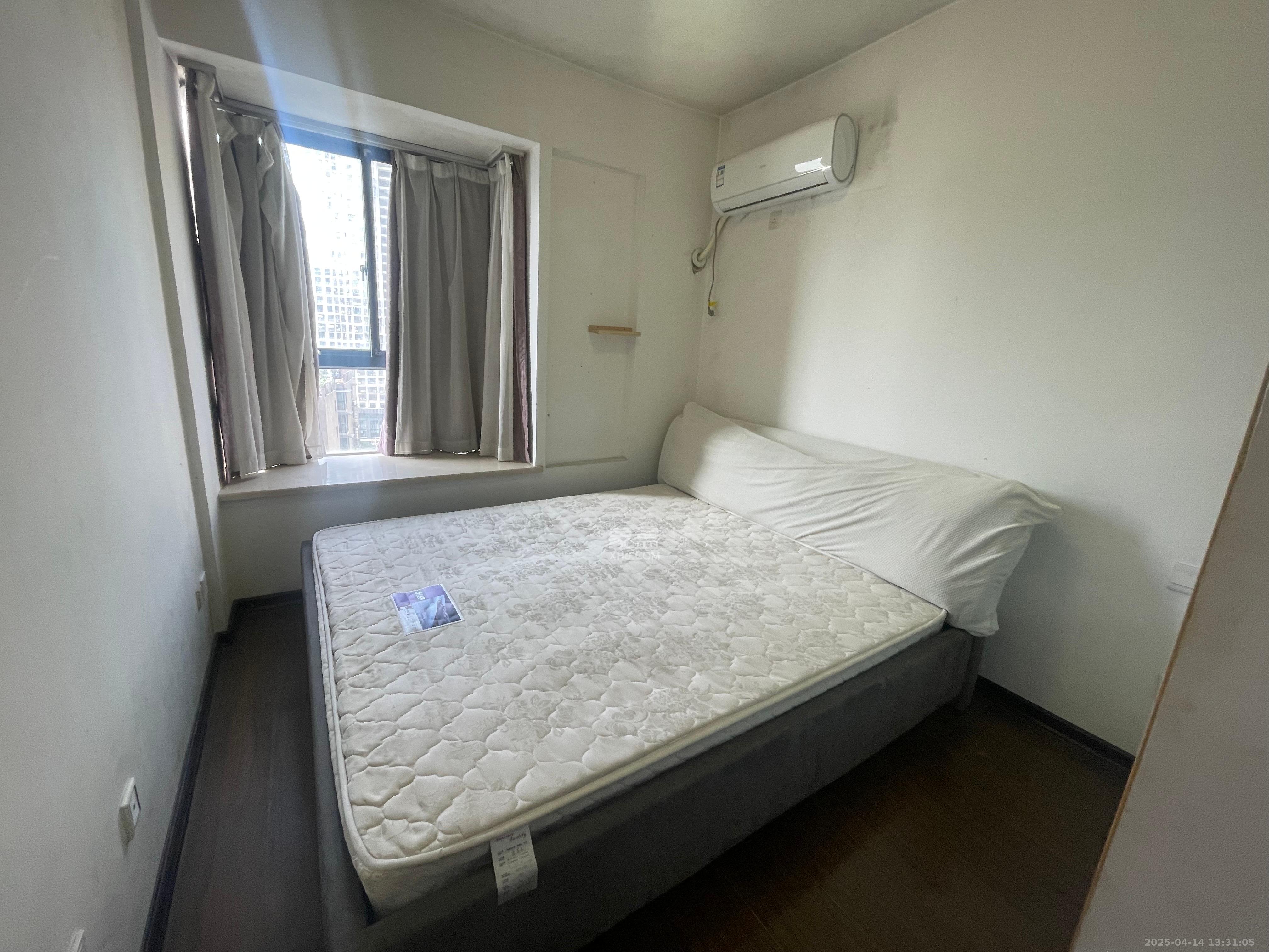 欧园  1室1厅1卫   2100.00元/月室内图