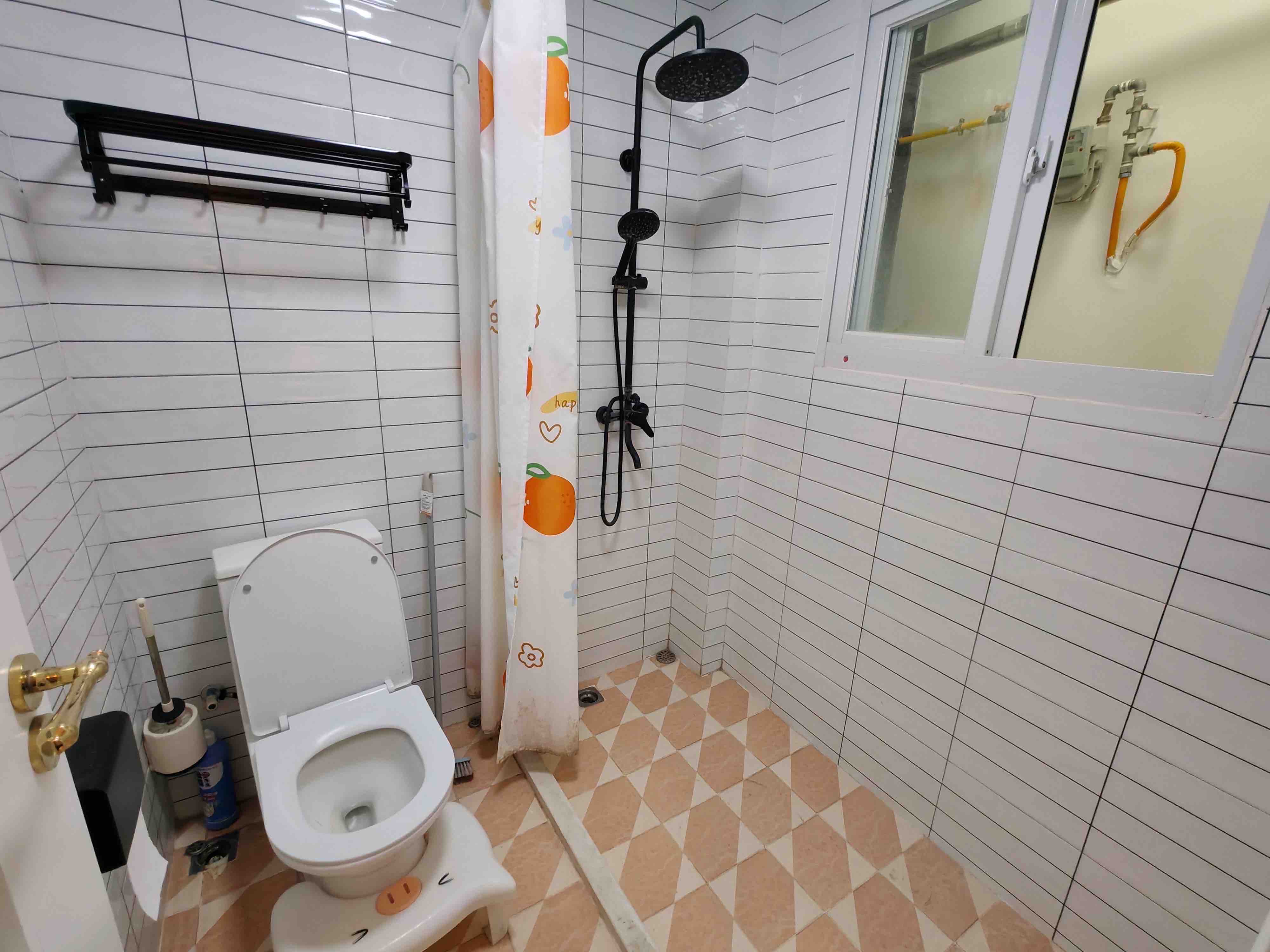 华润中心 1室1厅1卫 110.0万 华润中心 1室1厅1卫 110.0万客厅