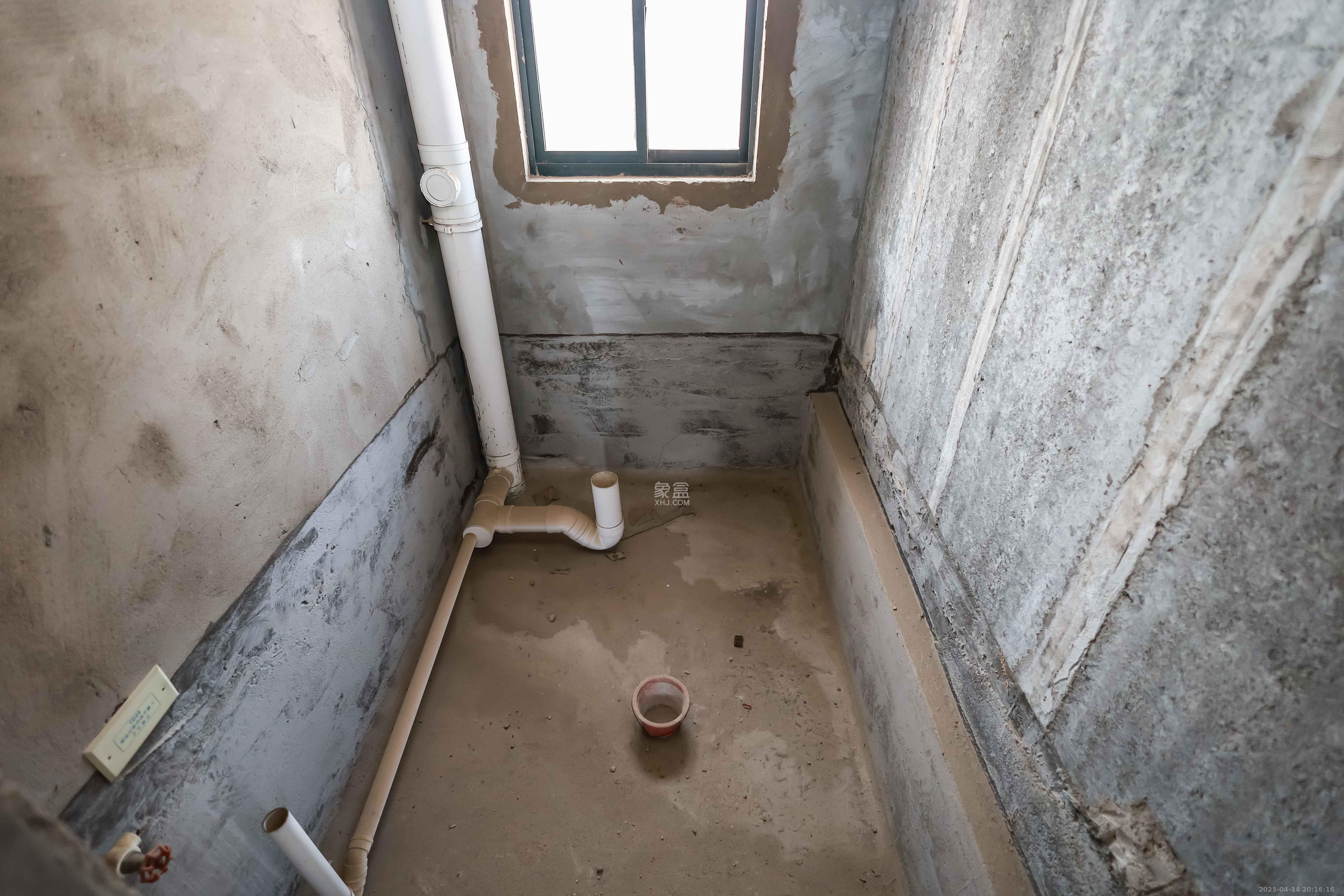 诚兴园 3室2厅1卫 53.8万 诚兴园 3室2厅1卫 53.8万卫生间