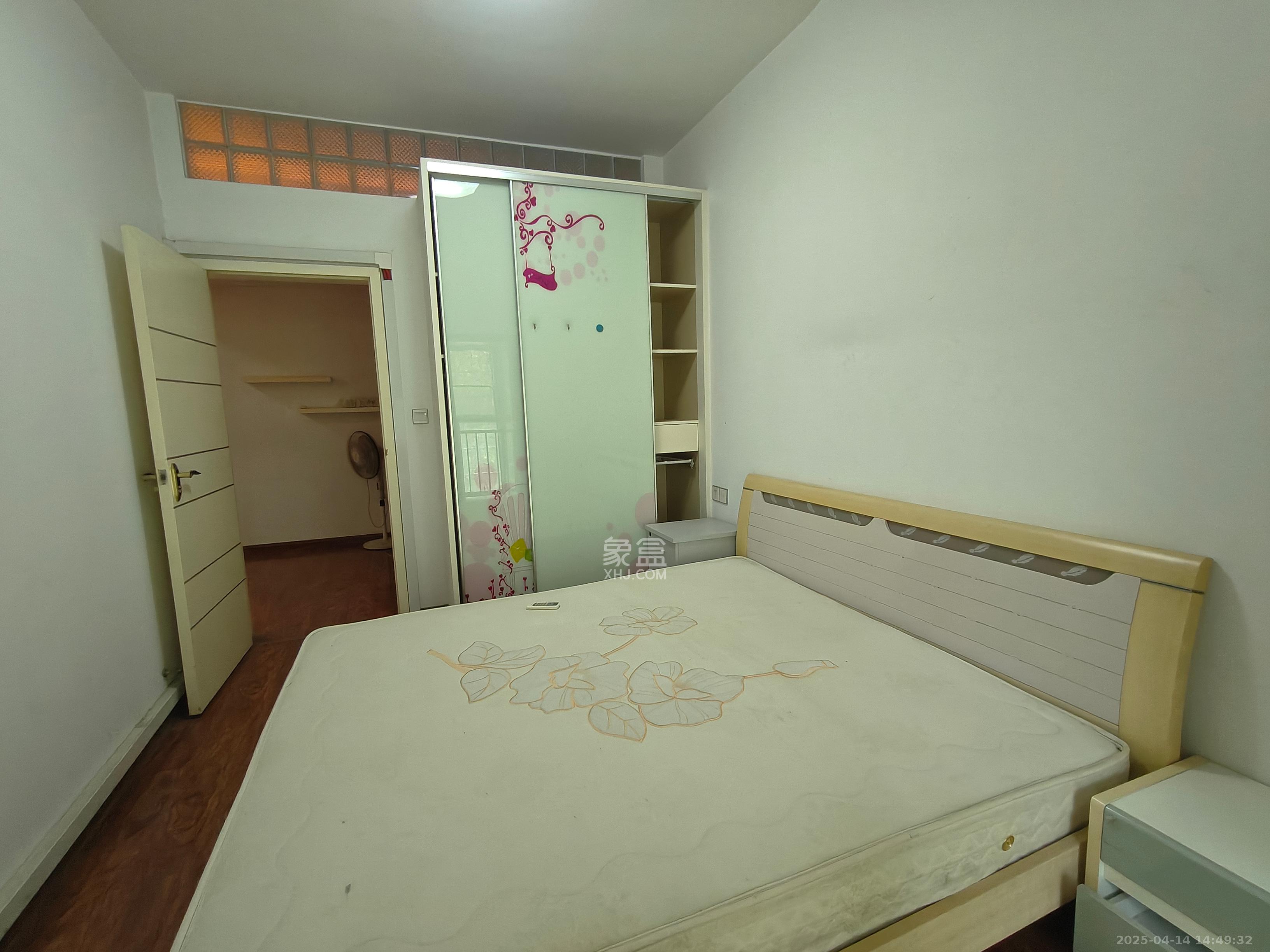 湘诚嘉园 3室2厅2卫 3500.0元/月 湘诚嘉园 3室2厅2卫 3500.0元/月室内图