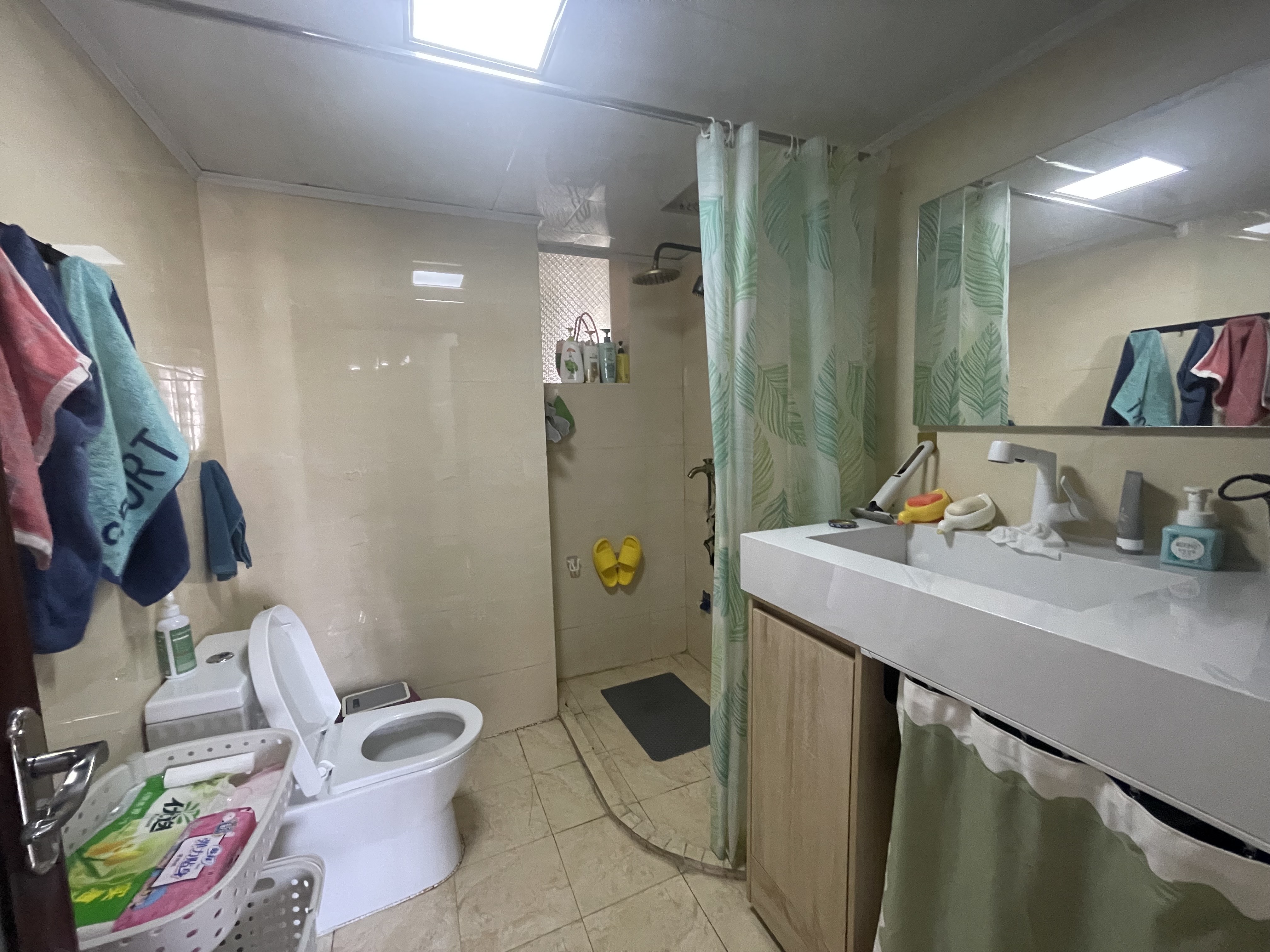 万恒城市花园 2室1厅1卫 116.0万 万恒城市花园 2室1厅1卫 116.0万客厅