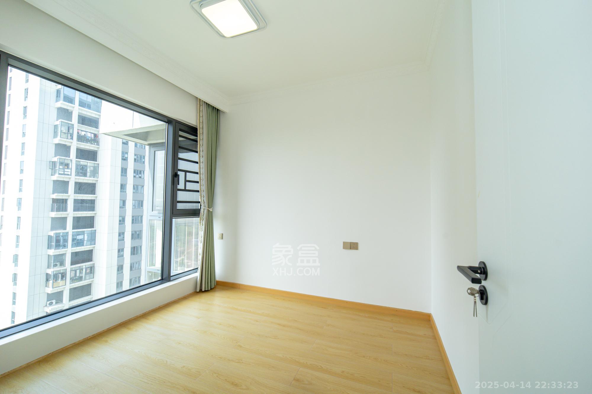 金辉优步星樾 3室2厅2卫 95.0万 金辉优步星樾 3室2厅2卫 95.0万卧室