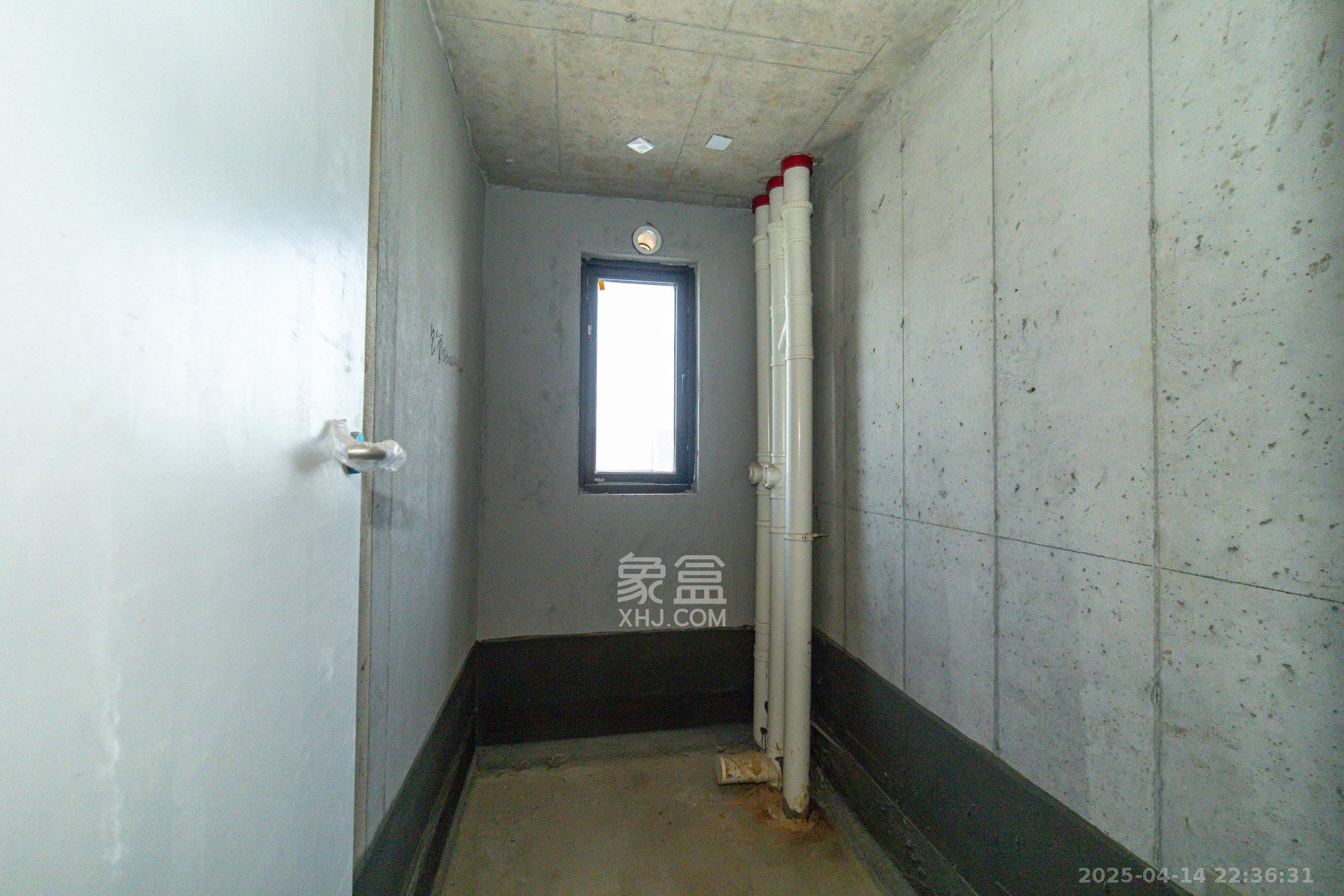 兴进珺府 4室2厅2卫 123.0万 兴进珺府 4室2厅2卫 123.0万卫生间