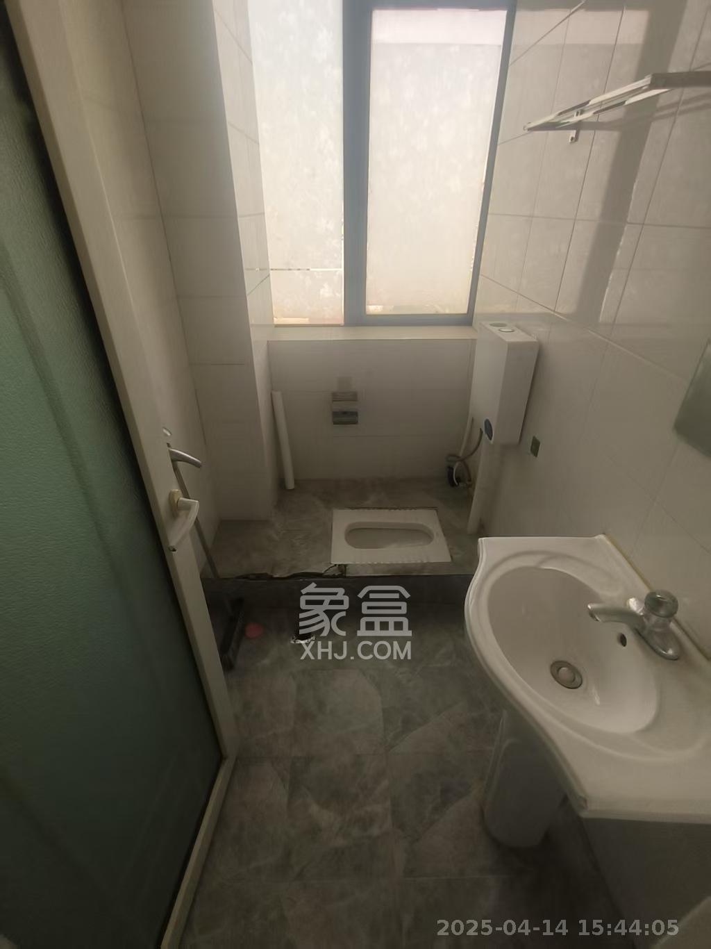 湘域中央  1室0厅1卫    2500.0元/月 湘域中央  1室0厅1卫    2500.0元/月室内图