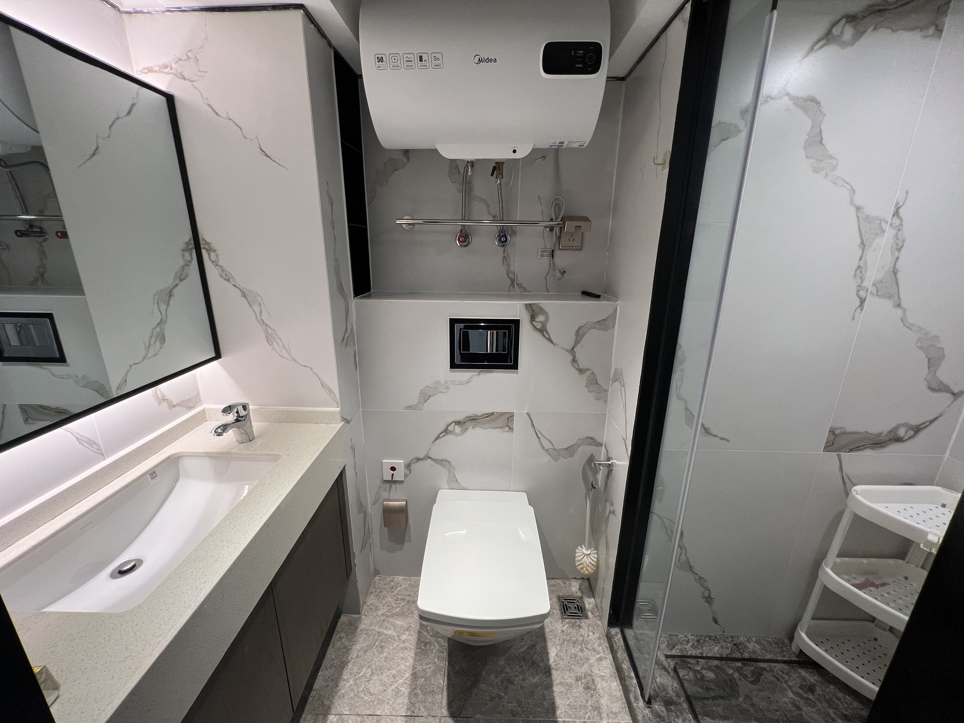 融创海口一号 1室1厅2卫 98.0万 融创海口一号 1室1厅2卫 98.0万客厅