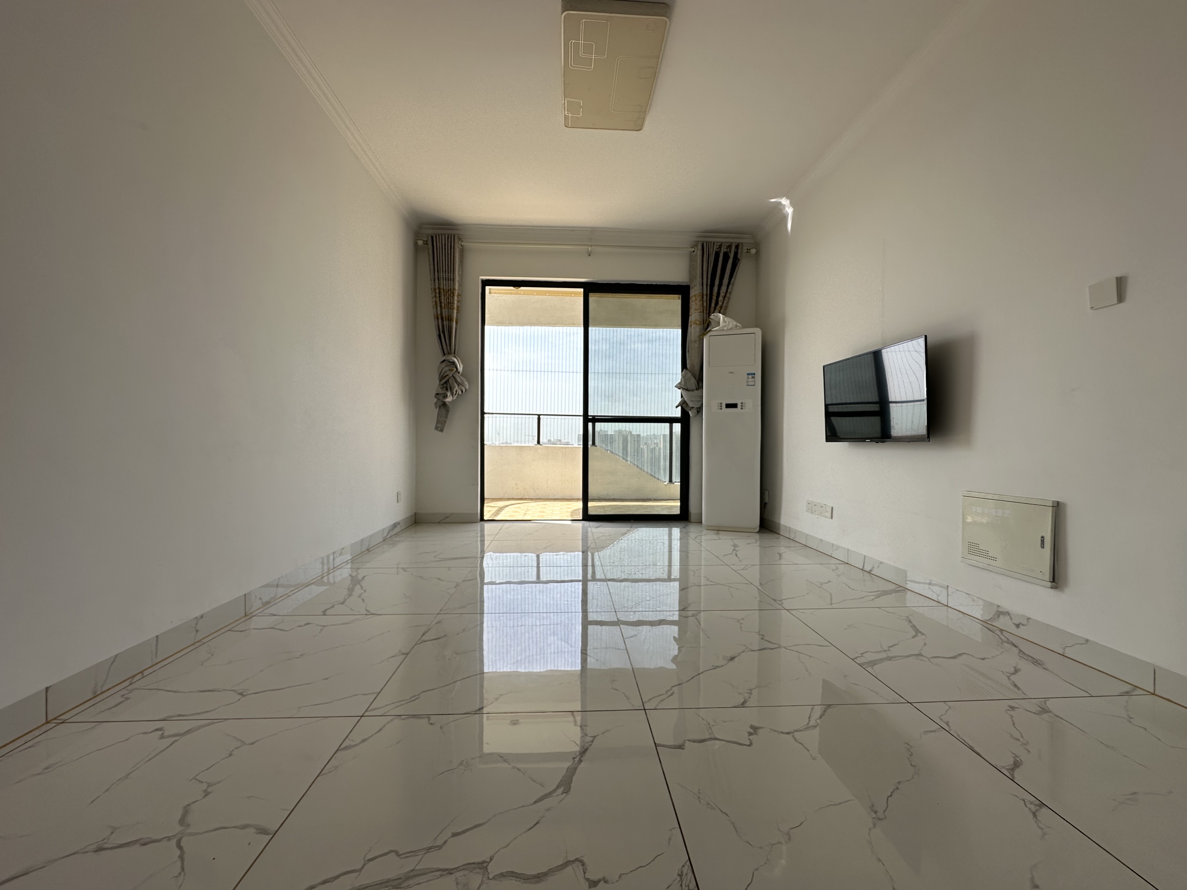 新城吾悦广场 1室0厅0卫 149.0万 新城吾悦广场 1室0厅0卫 149.0万客厅