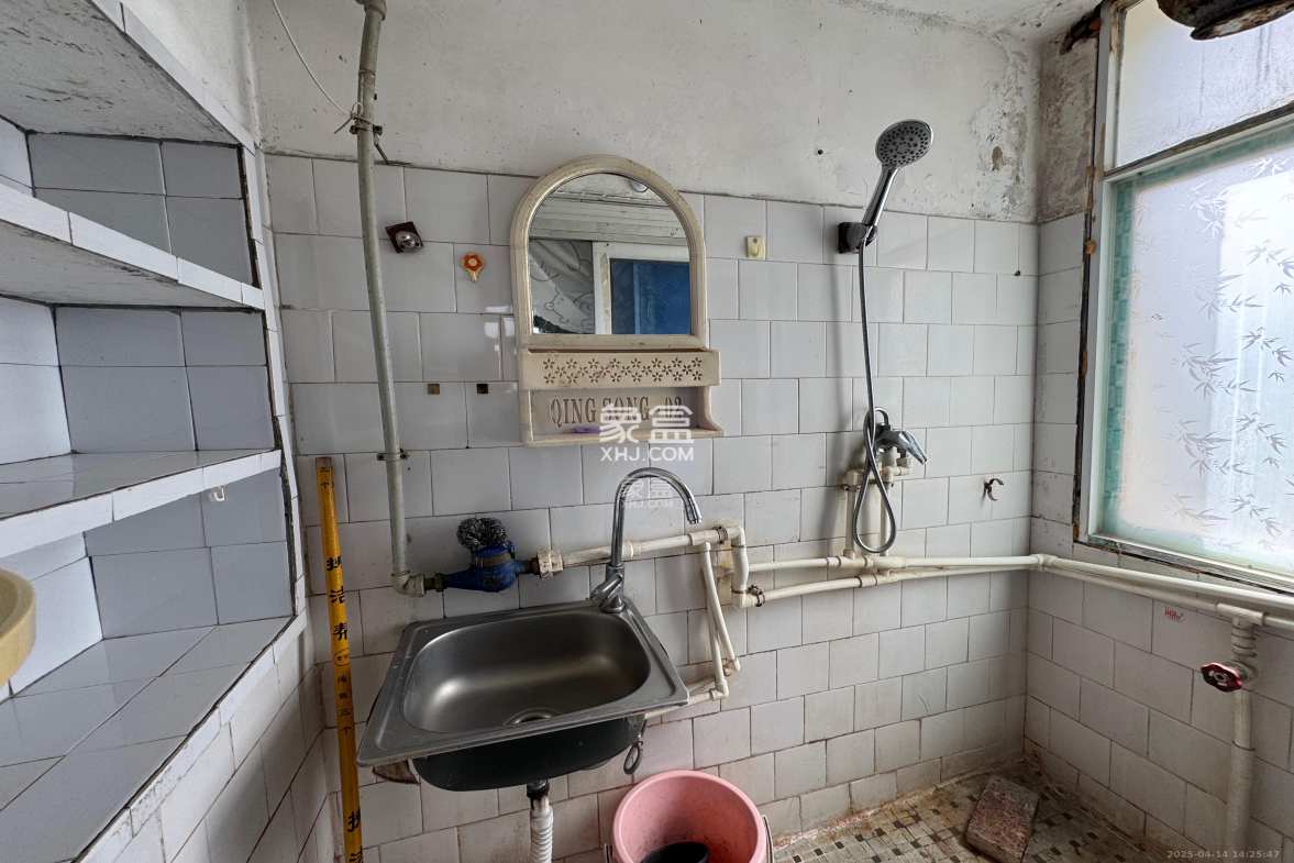 市一医院宿舍 2室1厅1卫 1800.0元/月 市一医院宿舍 2室1厅1卫 1800.0元/月室内图