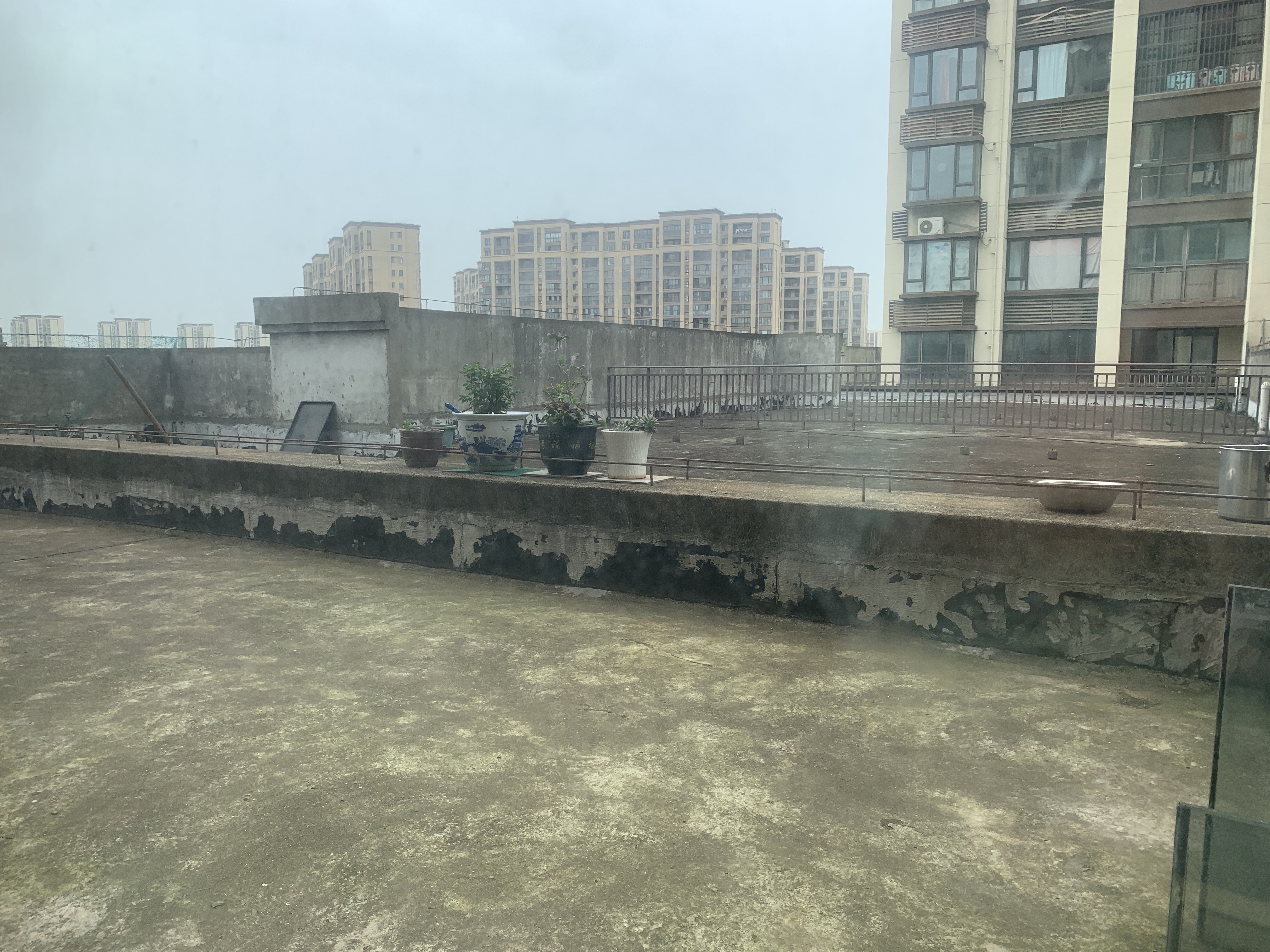 绿地城逸园 3室2厅2卫 150.0万 绿地城逸园 3室2厅2卫 150.0万客厅