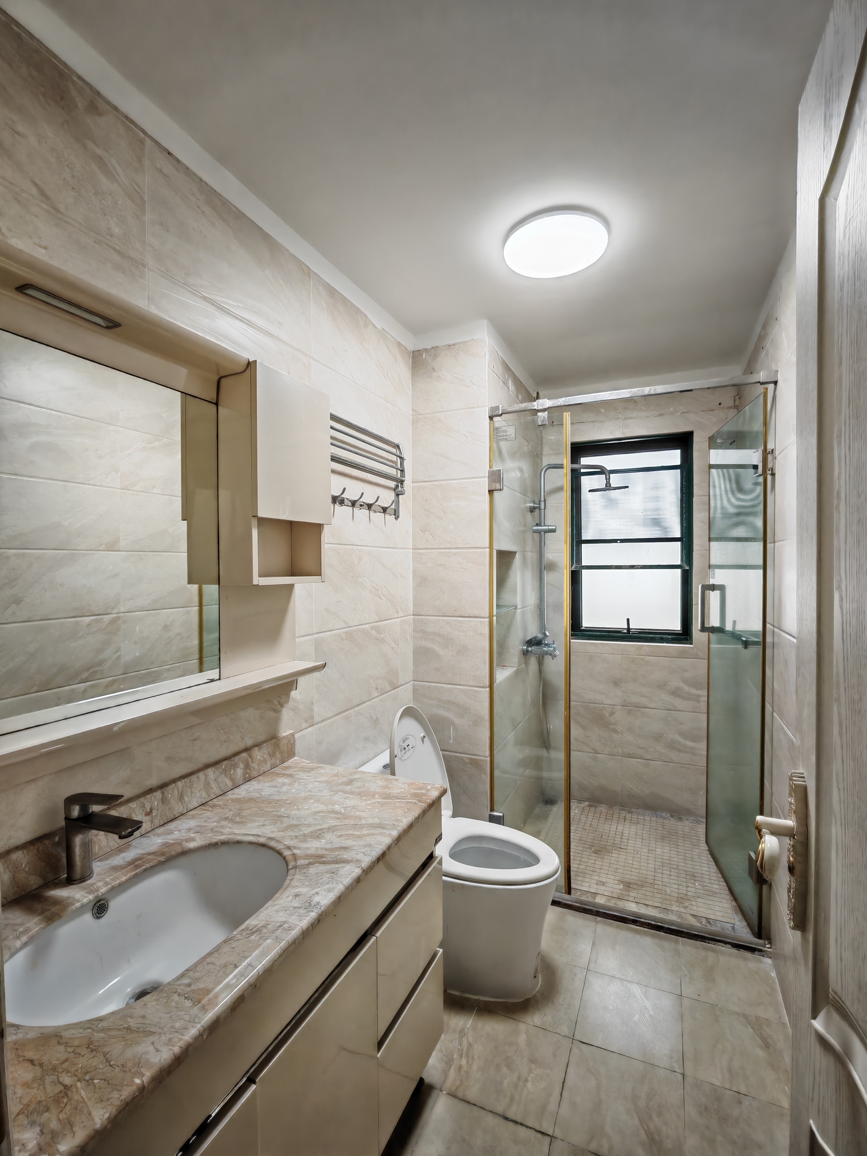 海阔天空-国瑞城二期(雅仕苑) 4室2厅2卫 330.0万 海阔天空-国瑞城二期(雅仕苑) 4室2厅2卫 330.0万室内图