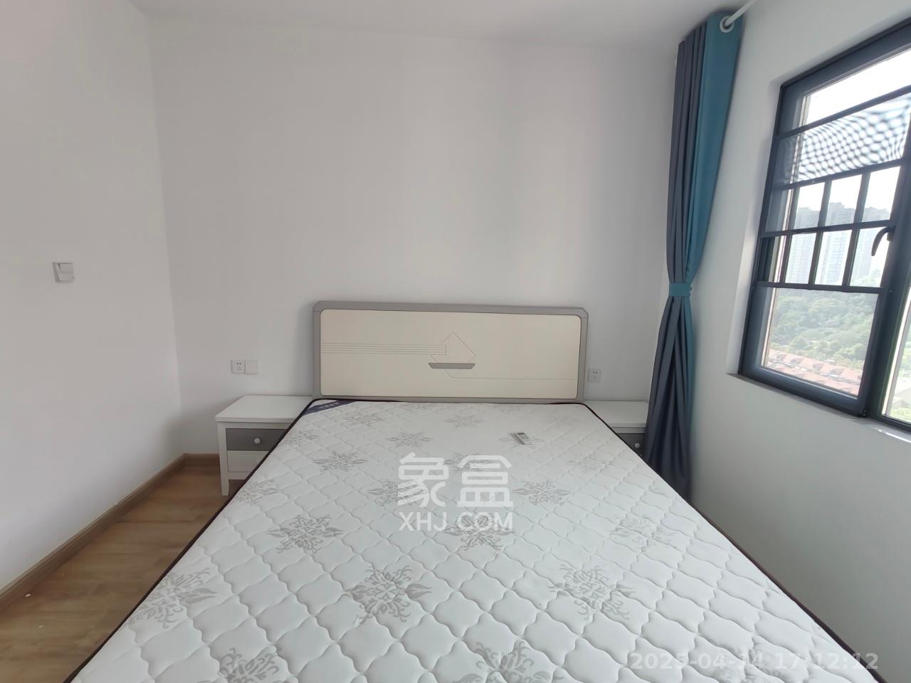 山水新城  3室2厅2卫   2700.00元/月室内图