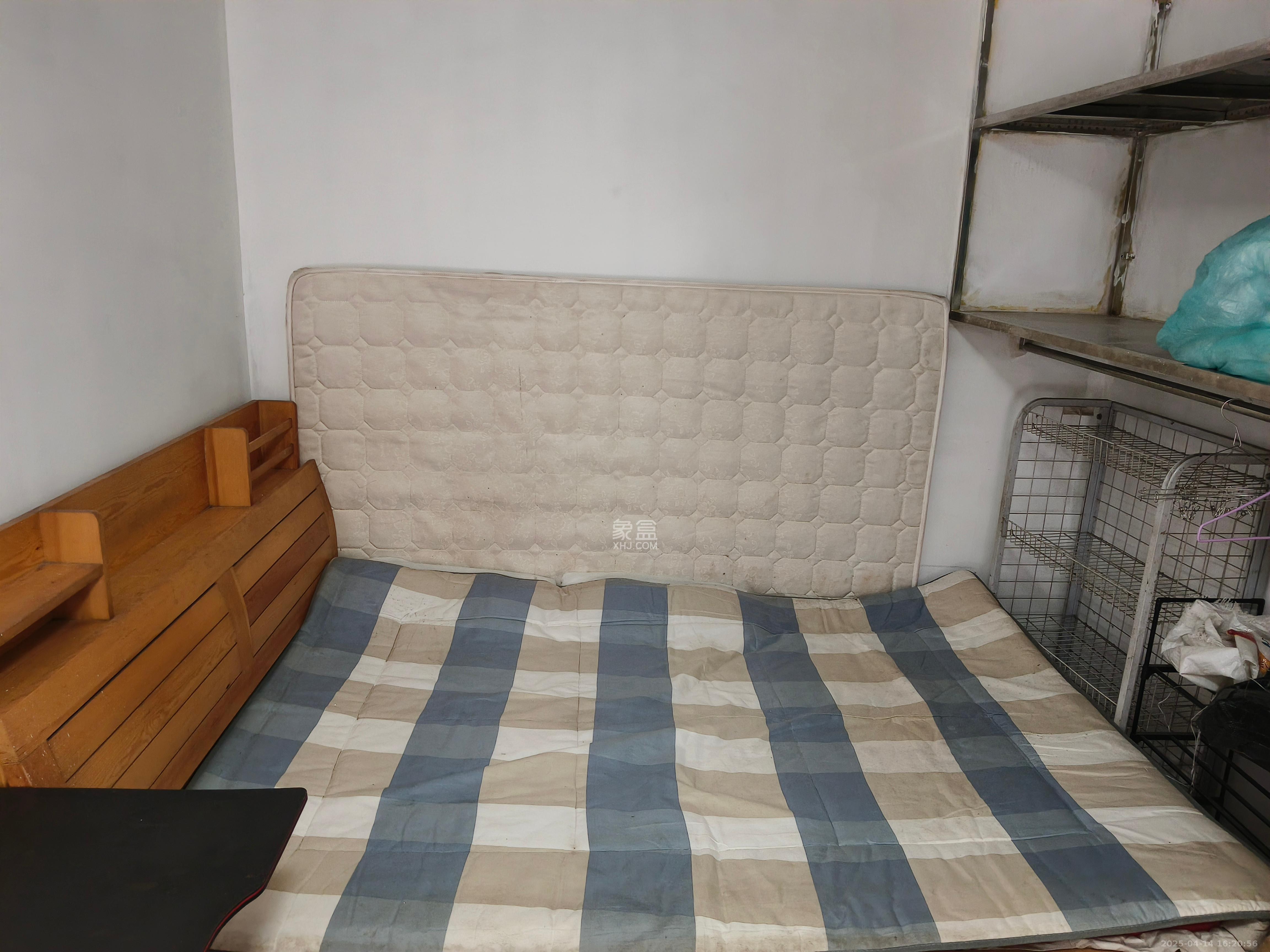 恩瑞麓山名园(龙王港小区) 1室0厅0卫 600.0元/月 恩瑞麓山名园(龙王港小区) 1室0厅0卫 600.0元/月室内图